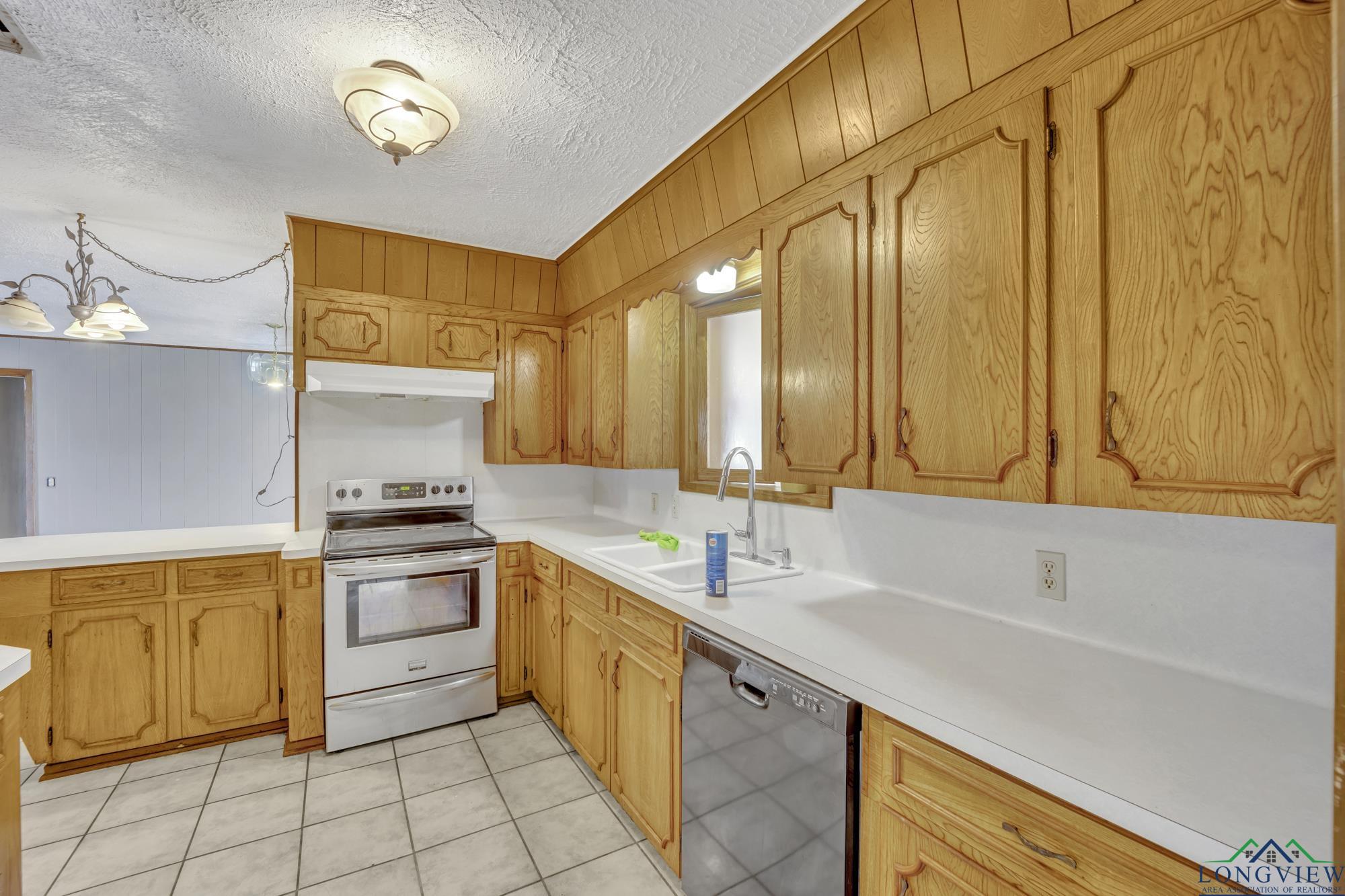 104 S Fm 3055 Street, Mount Enterprise, Texas image 7