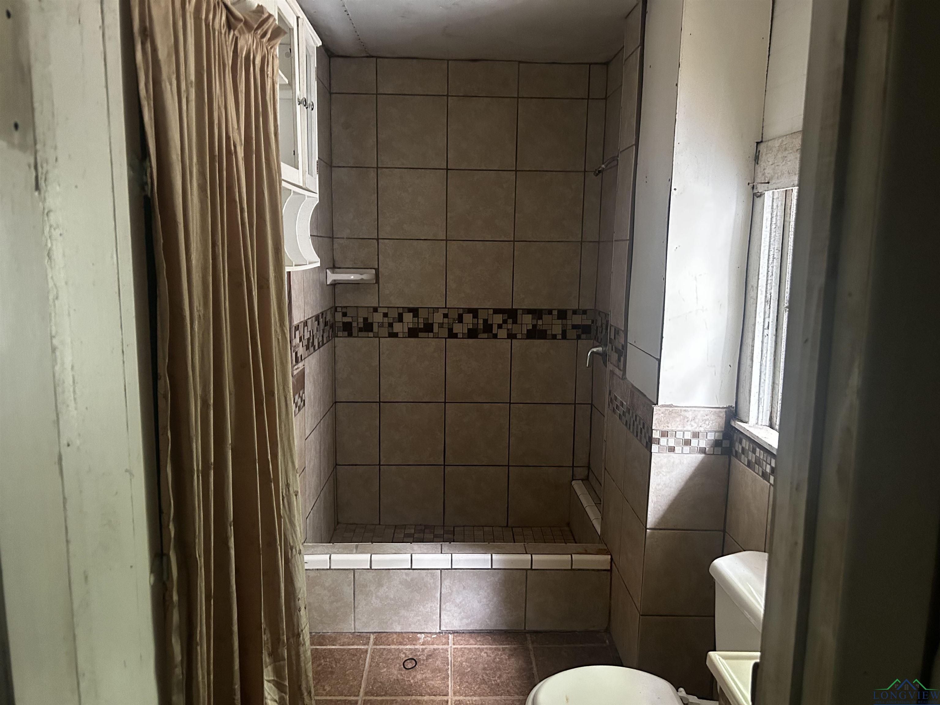 405 W College St, Carthage, Texas image 6