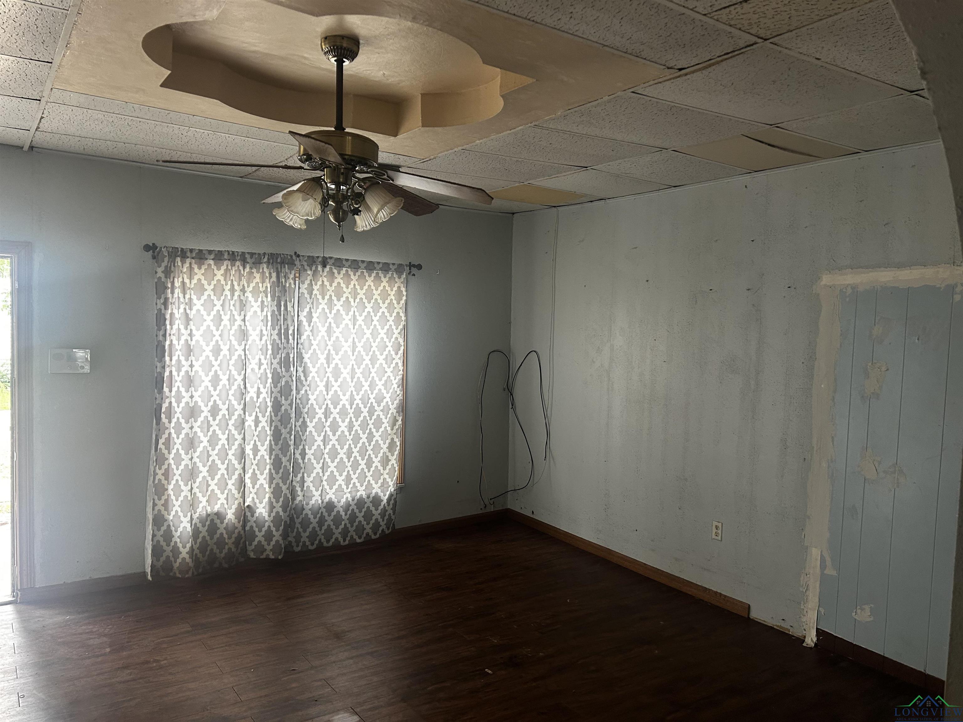 405 W College St, Carthage, Texas image 4