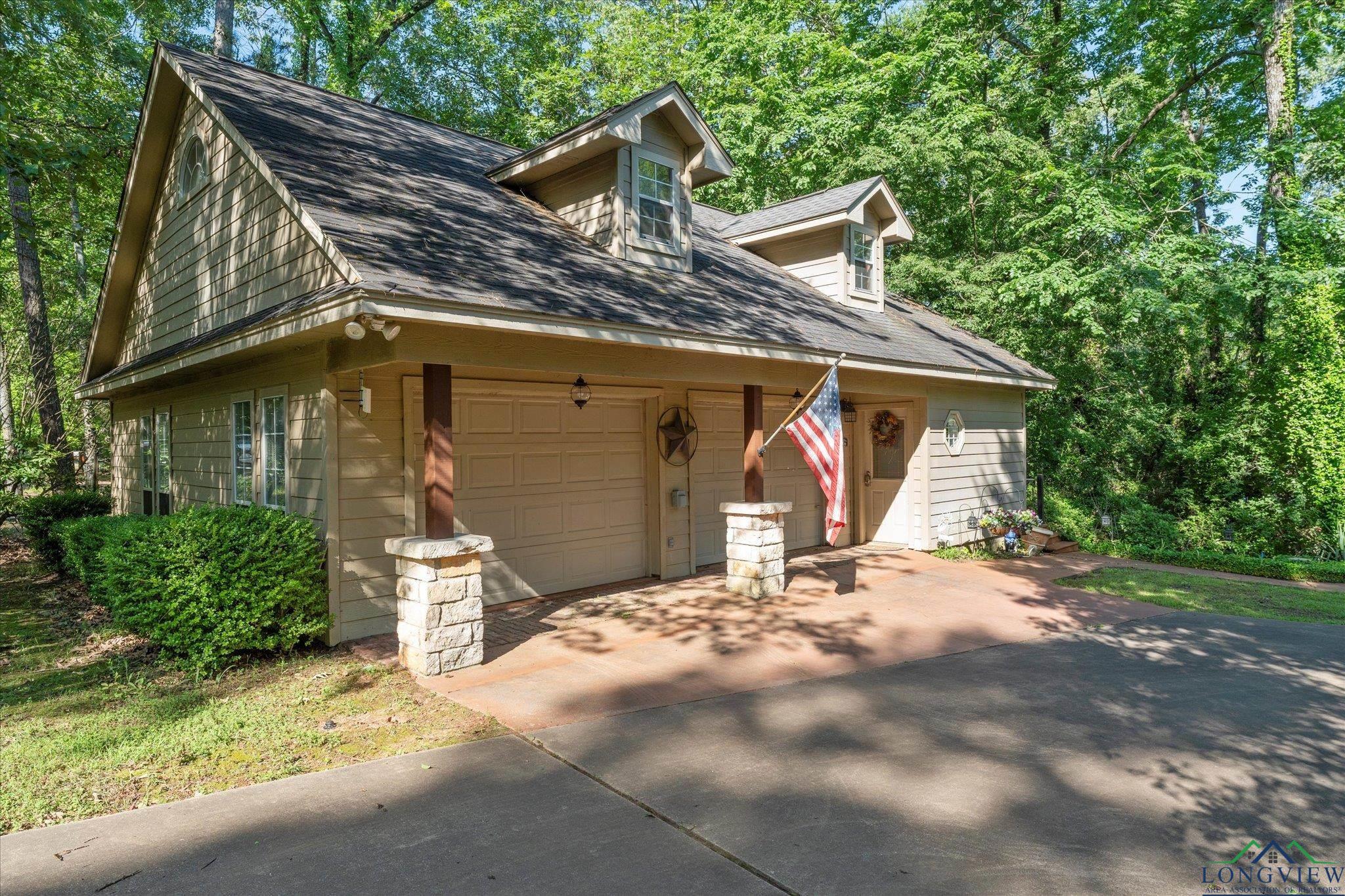 451 Cr 2430, Pittsburg, Texas image 2