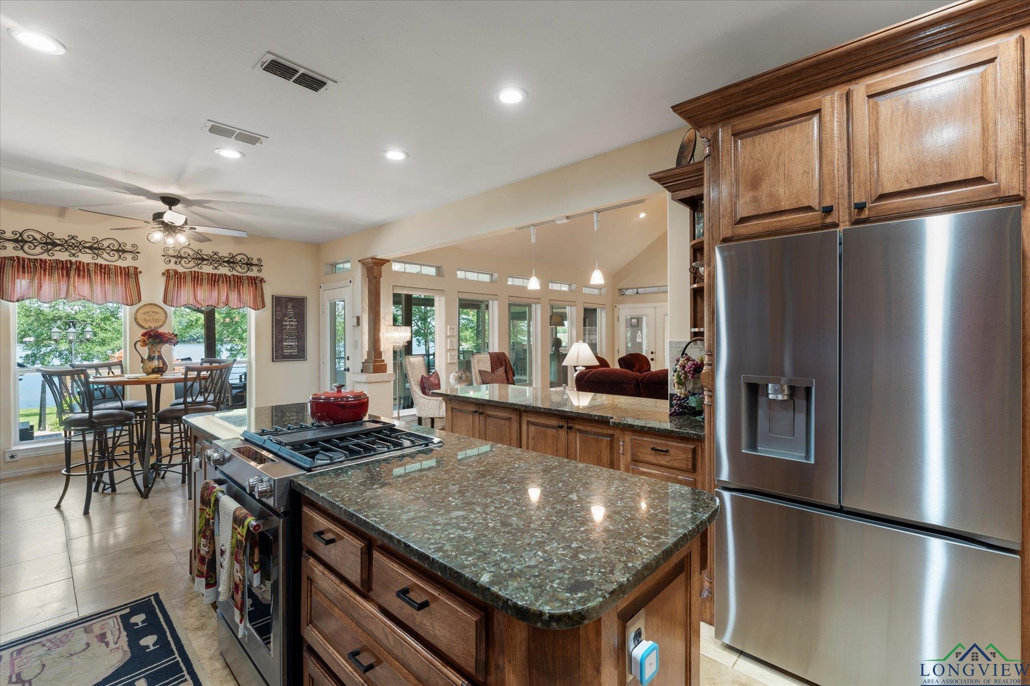 451 Cr 2430, Pittsburg, Texas image 13