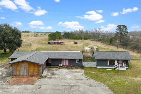 Homes For Sale - 1869 S St. Highway 87 South<br/> Shelby County, Center, TX 75935