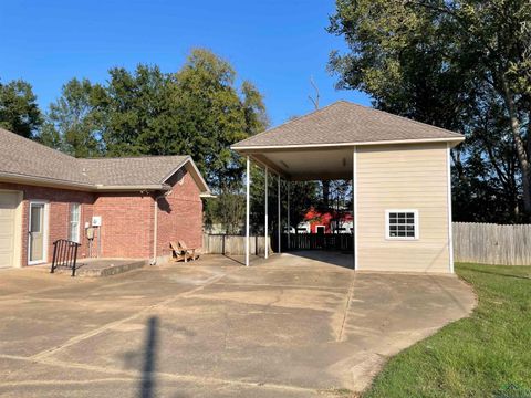 A home in Gilmer