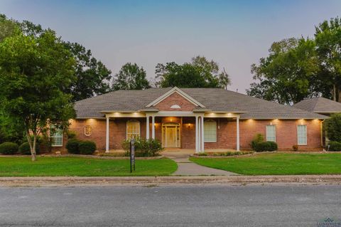 A home in Gilmer