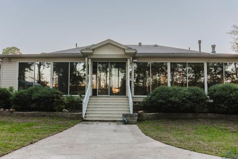 A home in Gilmer