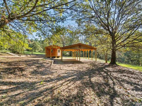 A home in Gilmer