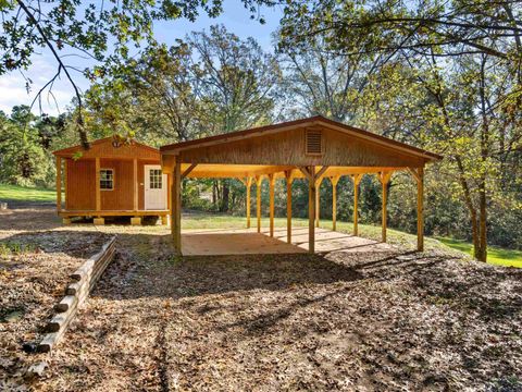 A home in Gilmer