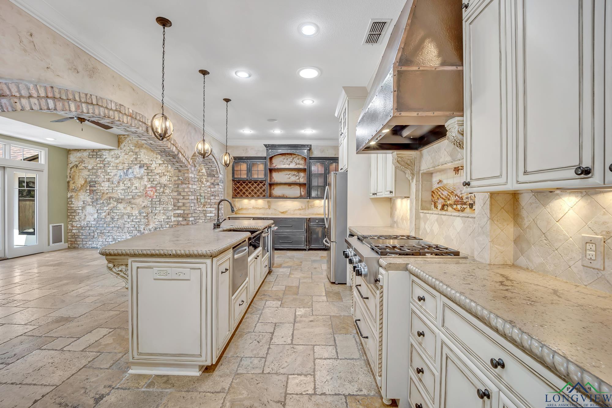 1700 Tall Timber Drive, Tyler, Texas image 10