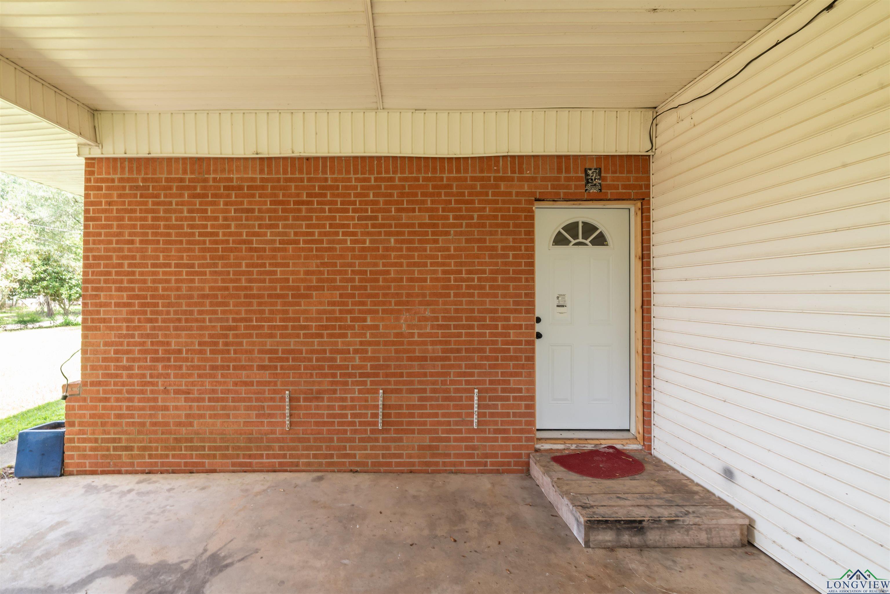 108 Pine St, Ore City, Texas image 3