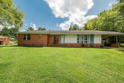 Homes For Sale - 108 Pine St<br/> Upshur County, Ore City, TX 75683