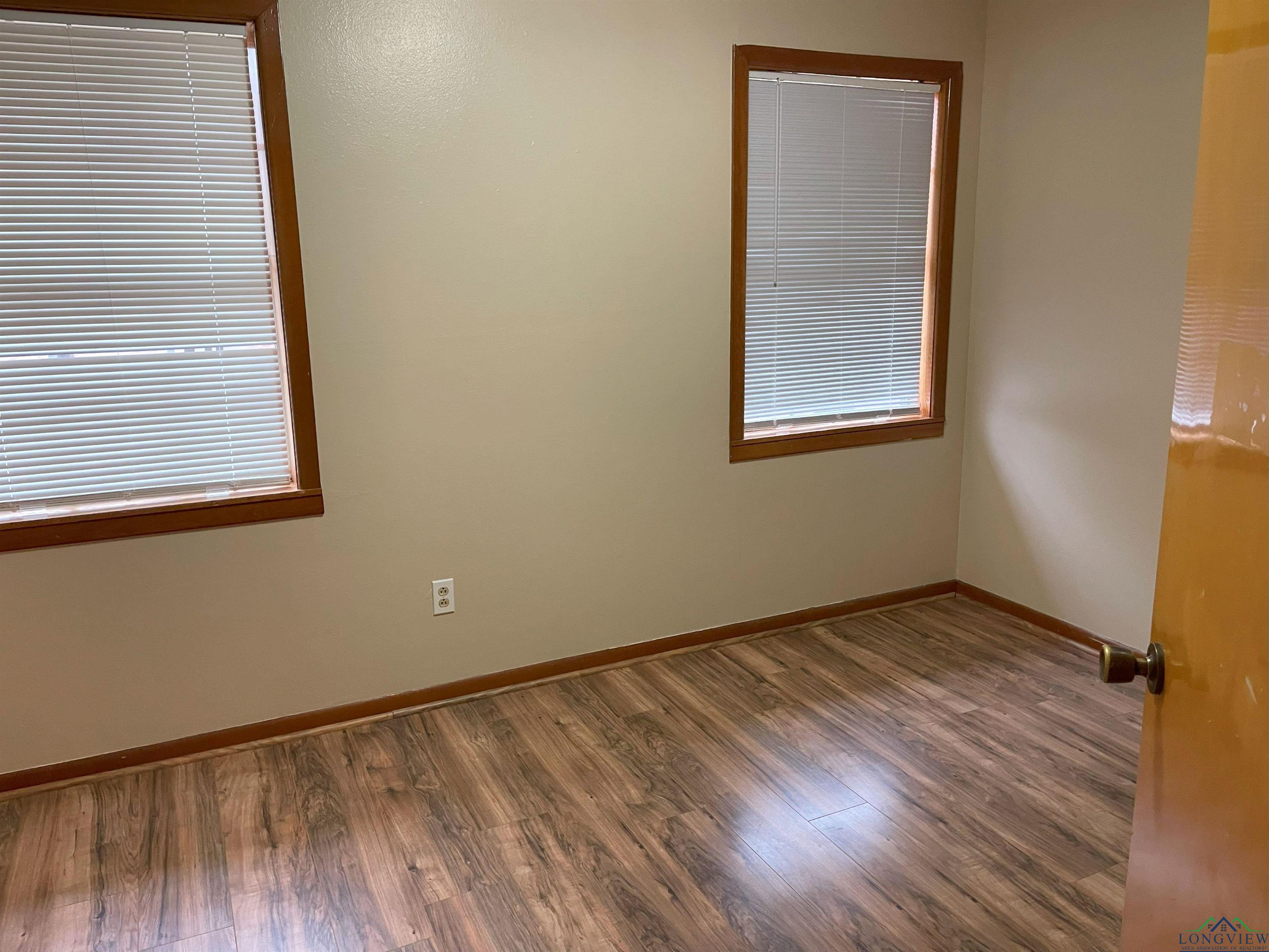 302 S Oak St, Linden, Texas image 7
