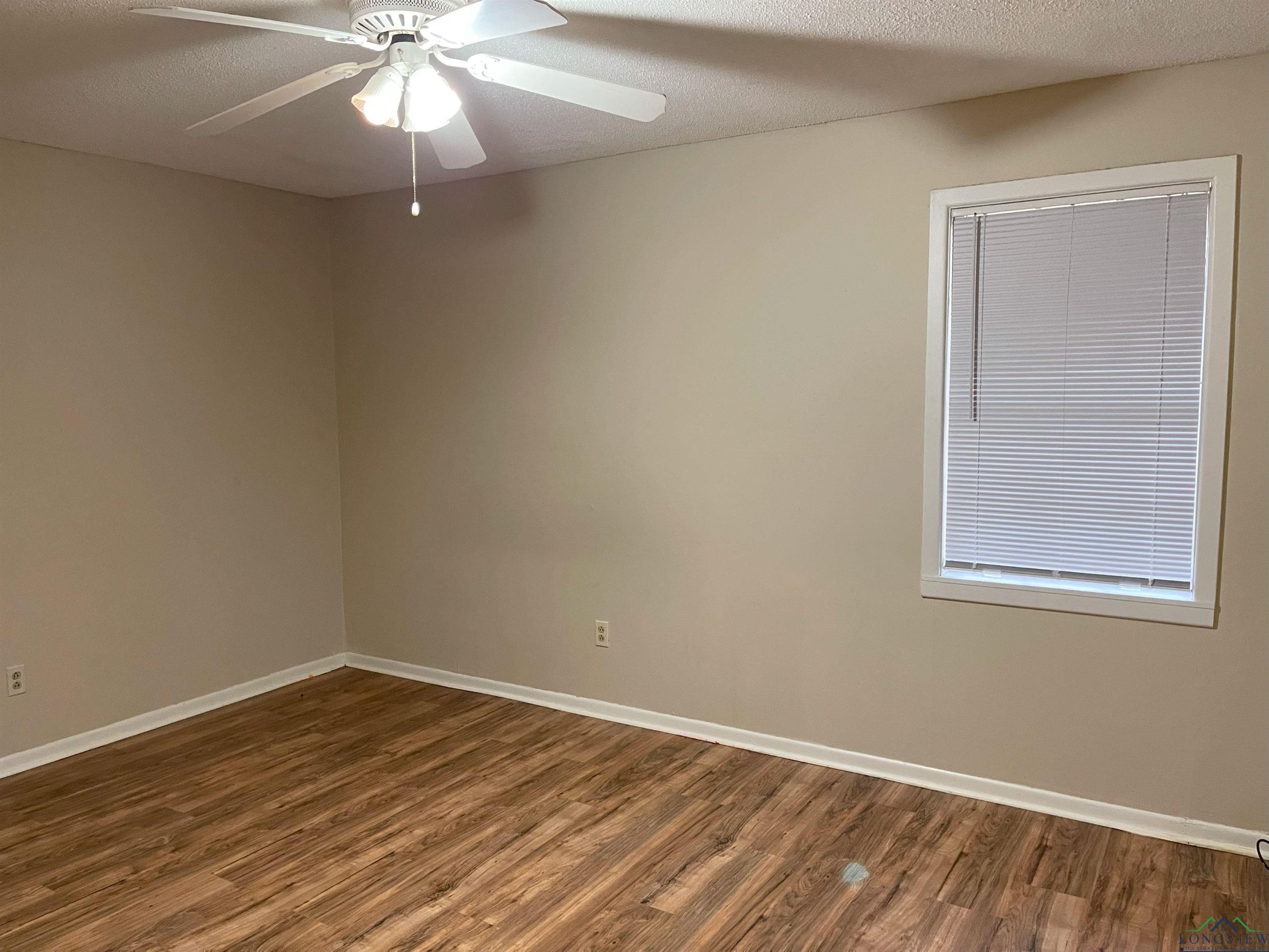 302 S Oak St, Linden, Texas image 8