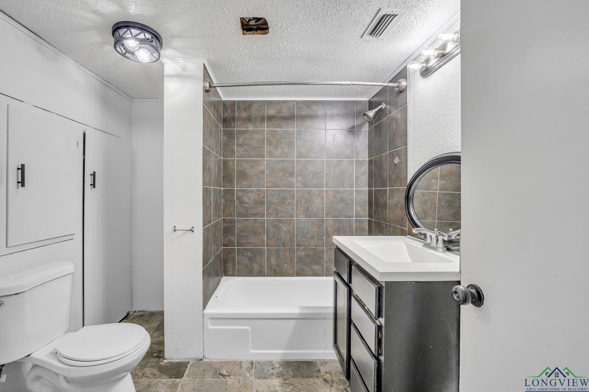 1005 N Rodeo St, Longview, Texas image 16