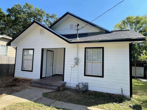 Homes For Sale - 800 High St<br/> Harrison County, Marshall, TX 75670
