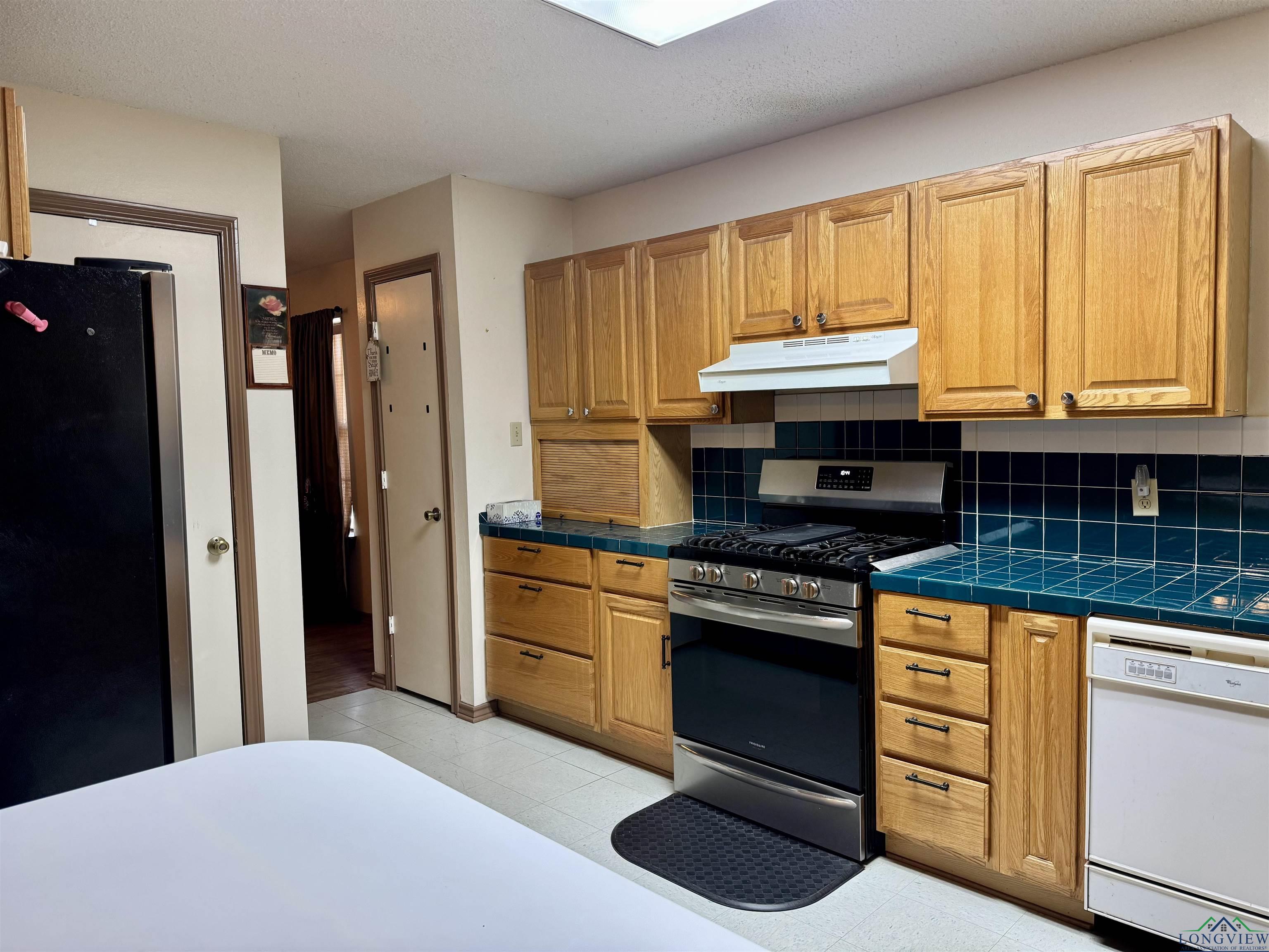 1686 N Cr 4131, Henderson, Texas image 5