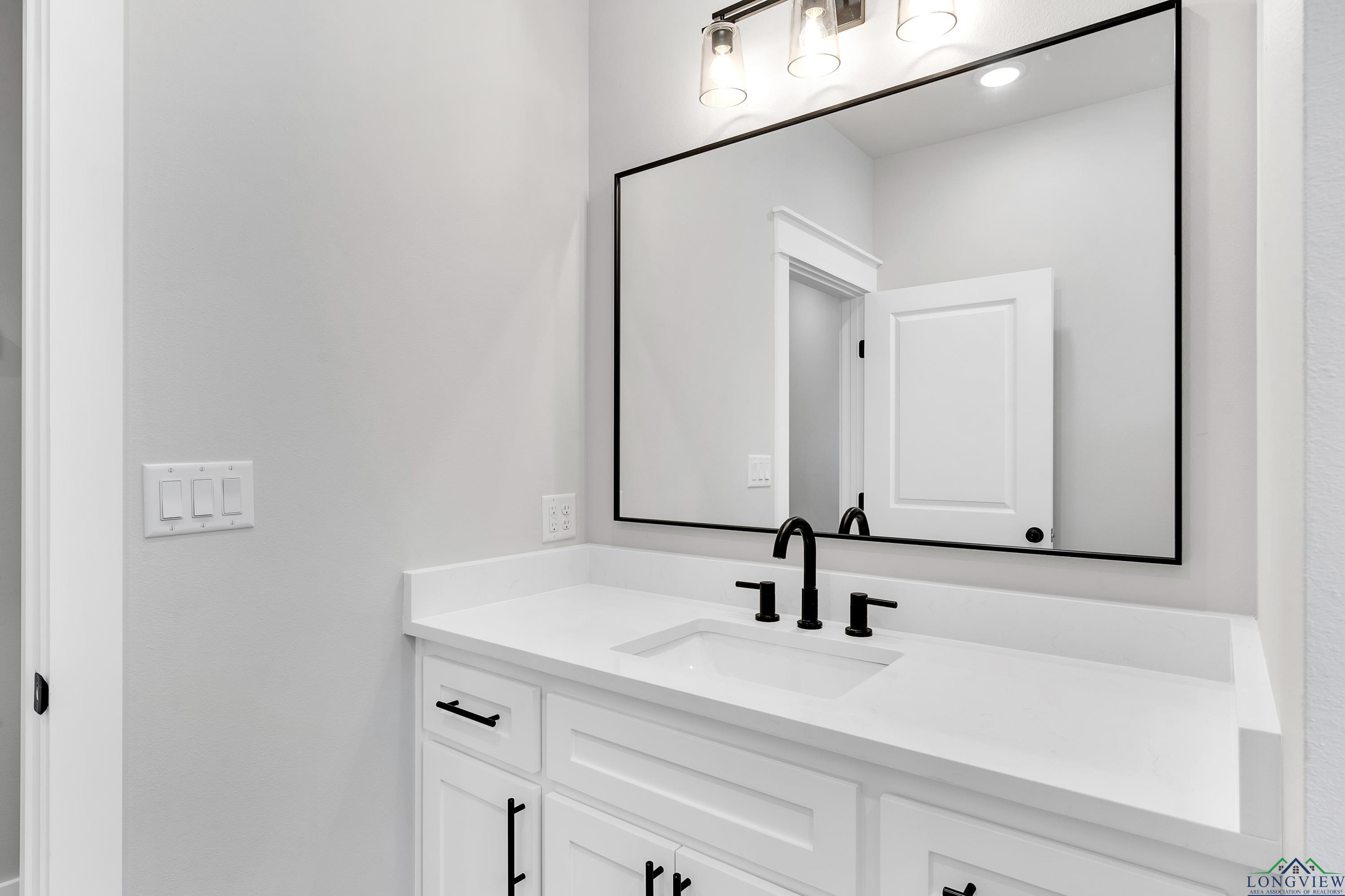 1513 Wellington Lane, Longview, Texas image 28