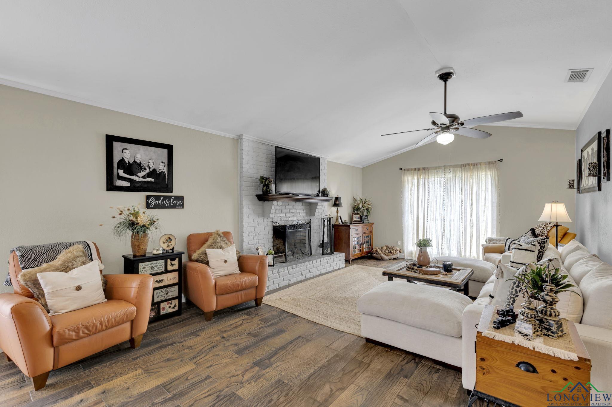 602 Pierce St, Lindale, Texas image 13