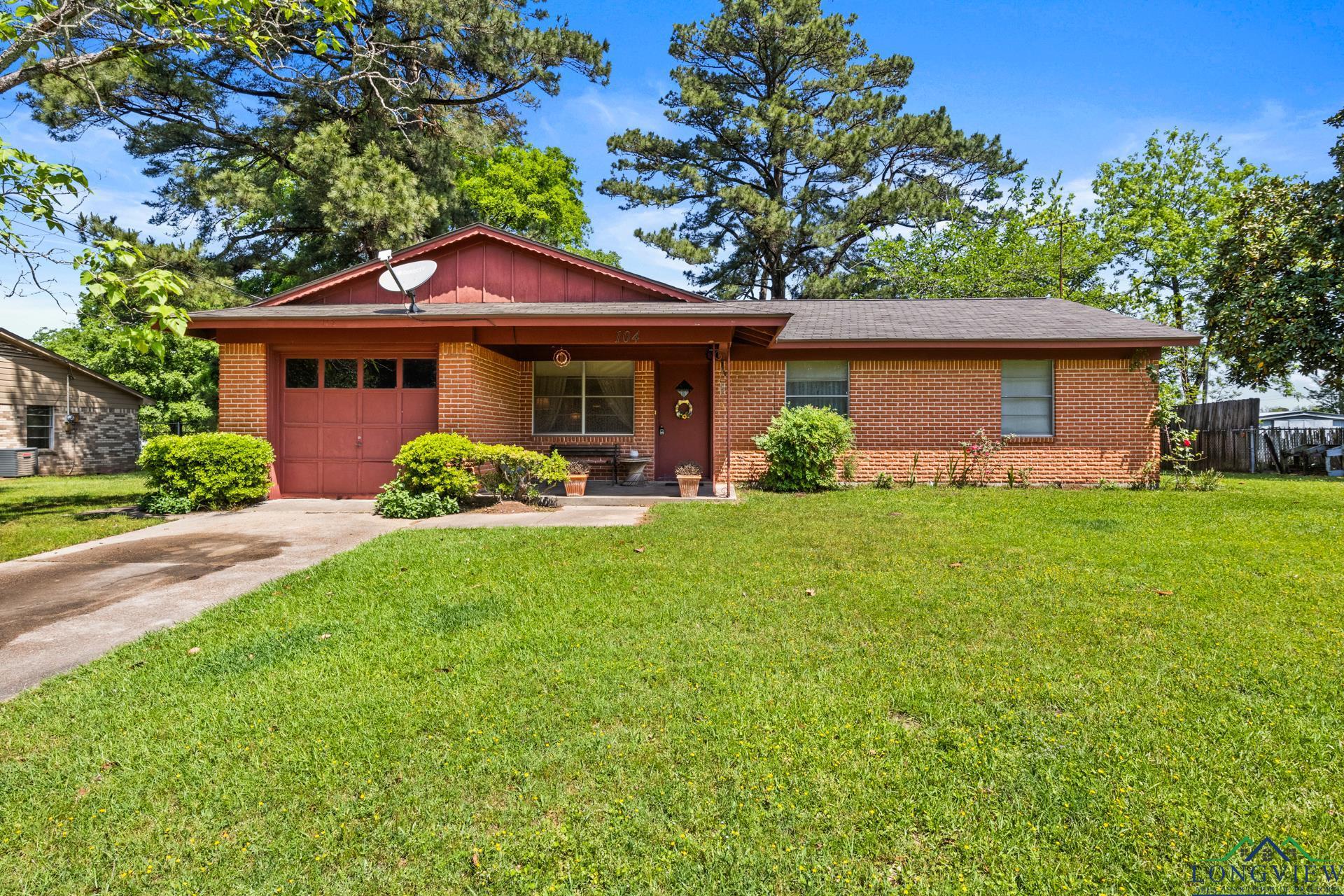 104 Hilltop Dr, Naples, Texas image 6