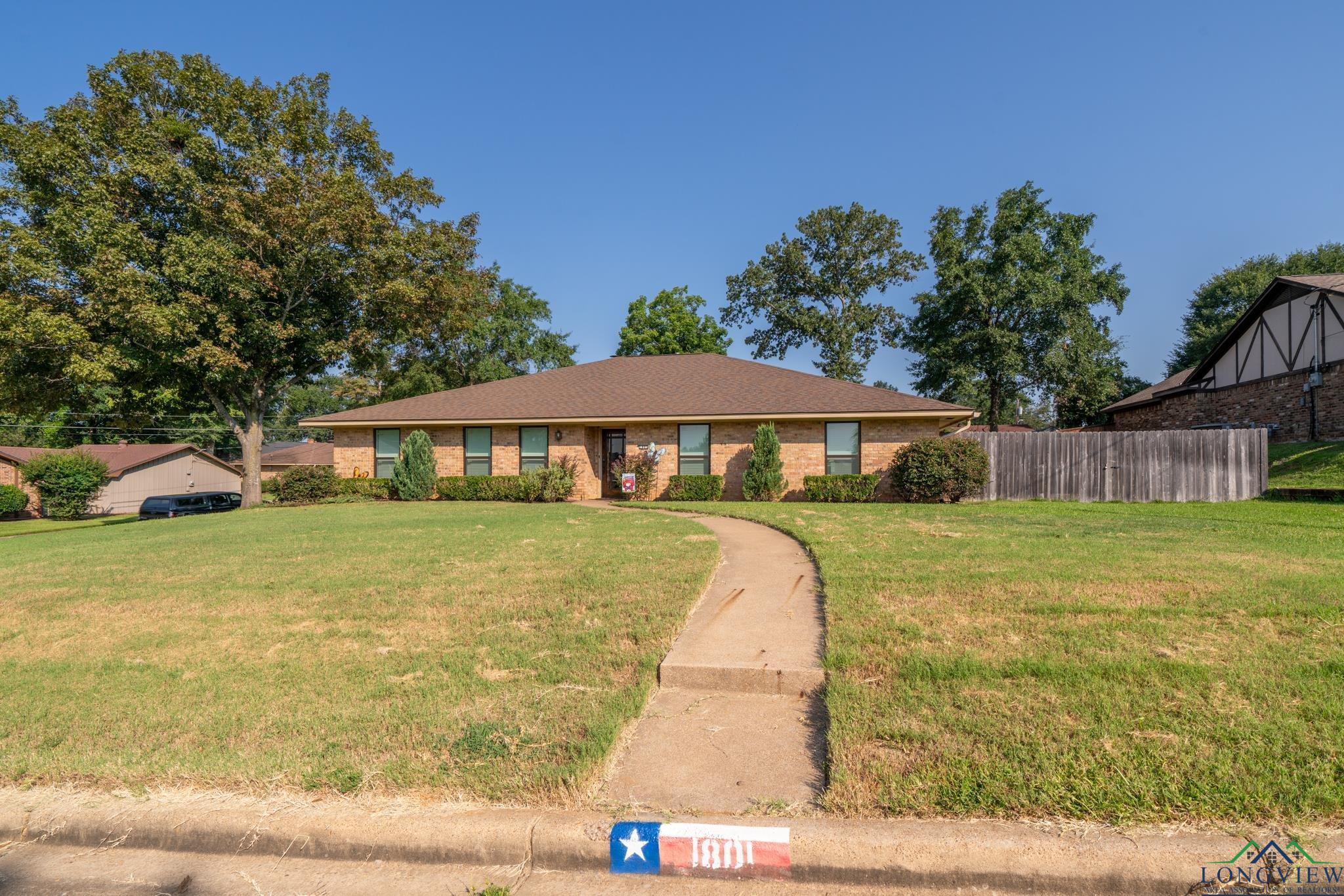 1801 Northwood Ct, Longview, Texas image 2