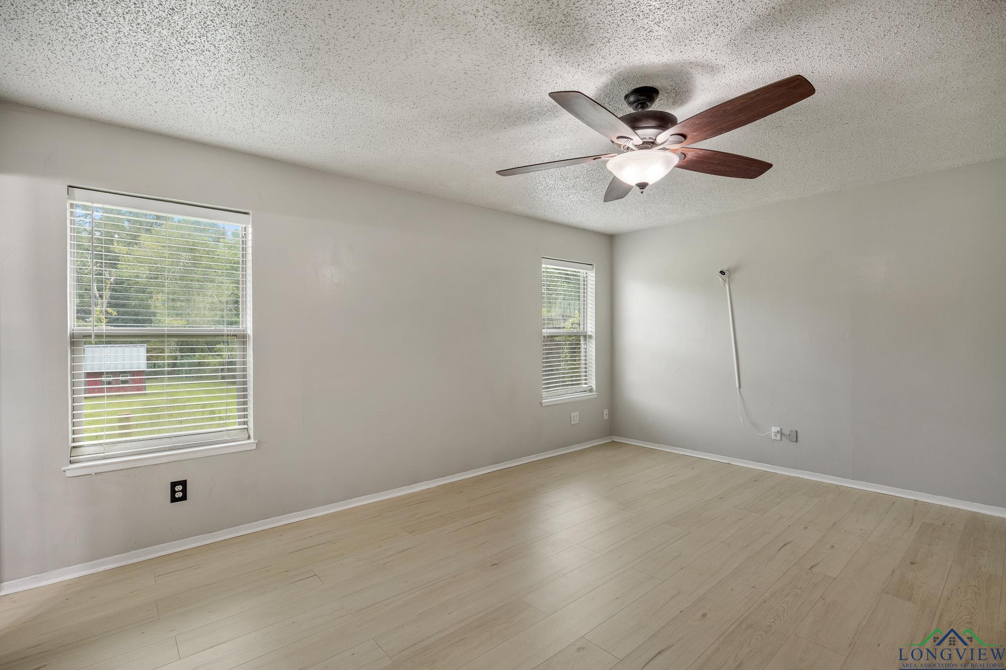 Longview, Texas 75605, United States, 3 Bedrooms Bedrooms, ,2 BathroomsBathrooms,Residential,Active,207941