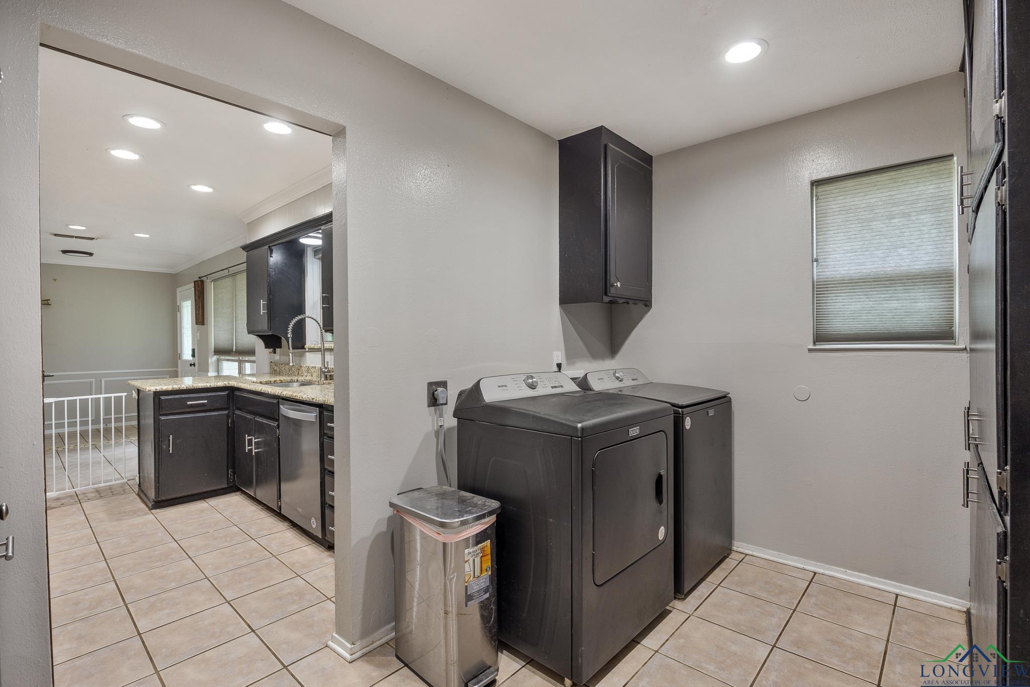 Longview, Texas 75605, United States, 3 Bedrooms Bedrooms, ,2 BathroomsBathrooms,Residential,Active,207941