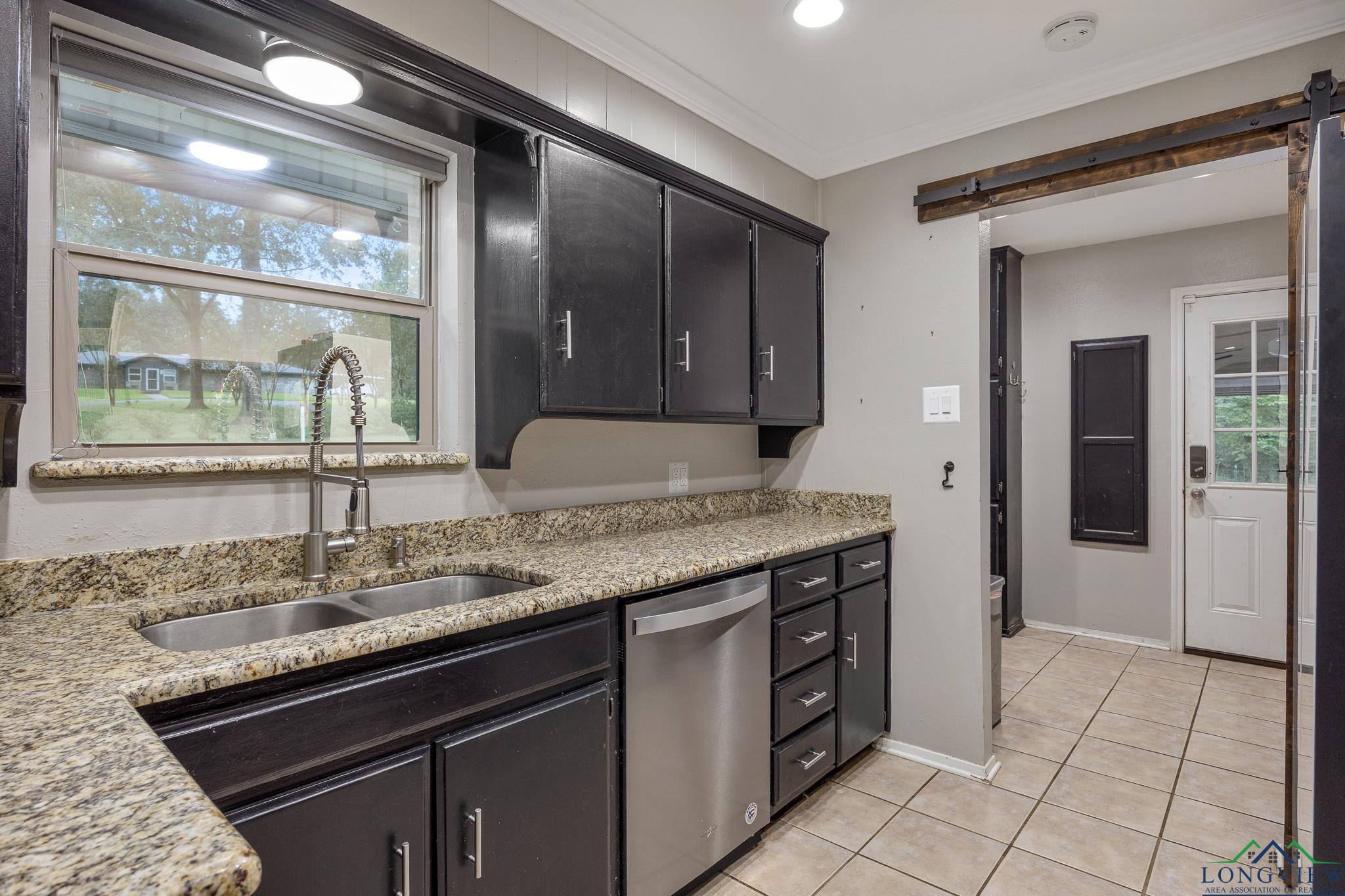 Longview, Texas 75605, United States, 3 Bedrooms Bedrooms, ,2 BathroomsBathrooms,Residential,Active,207941