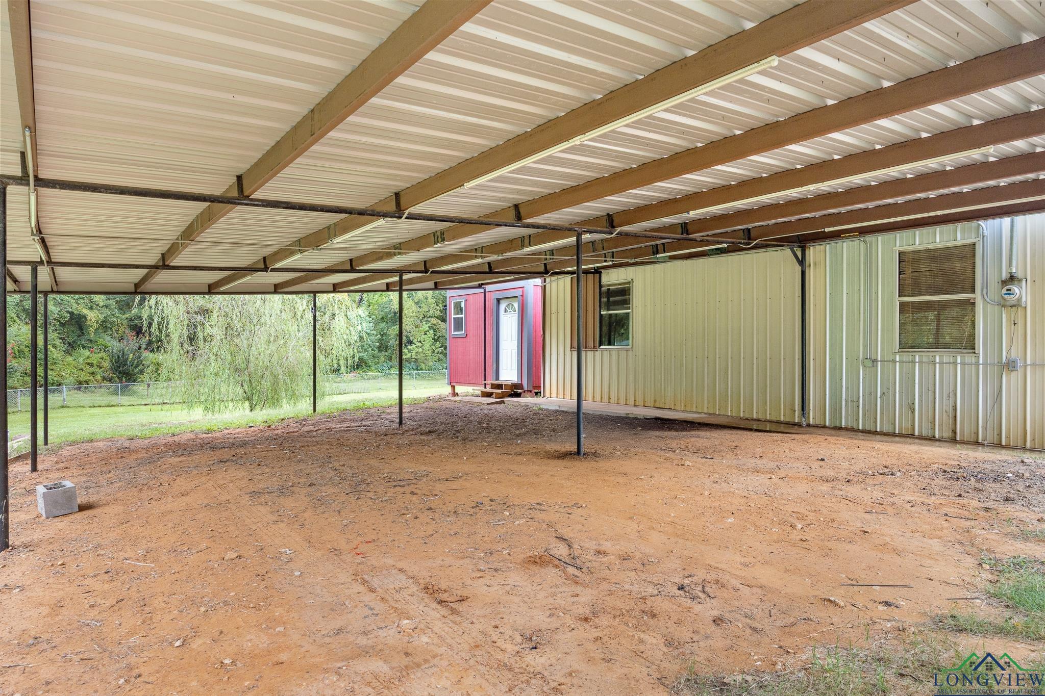 Longview, Texas 75605, United States, 3 Bedrooms Bedrooms, ,2 BathroomsBathrooms,Residential,Active,207941