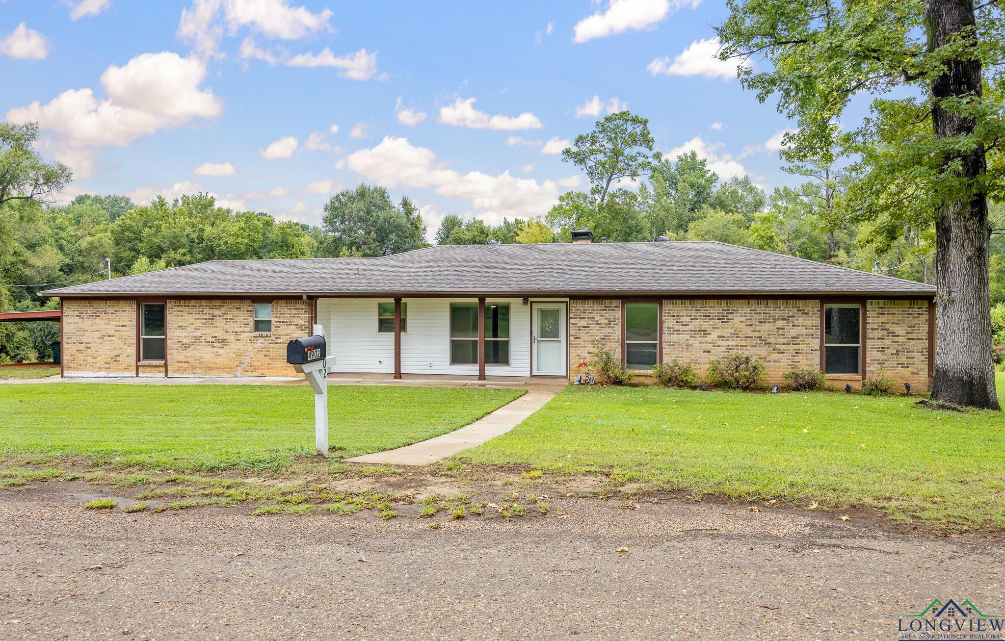 Longview, Texas 75605, United States, 3 Bedrooms Bedrooms, ,2 BathroomsBathrooms,Residential,Active,207941