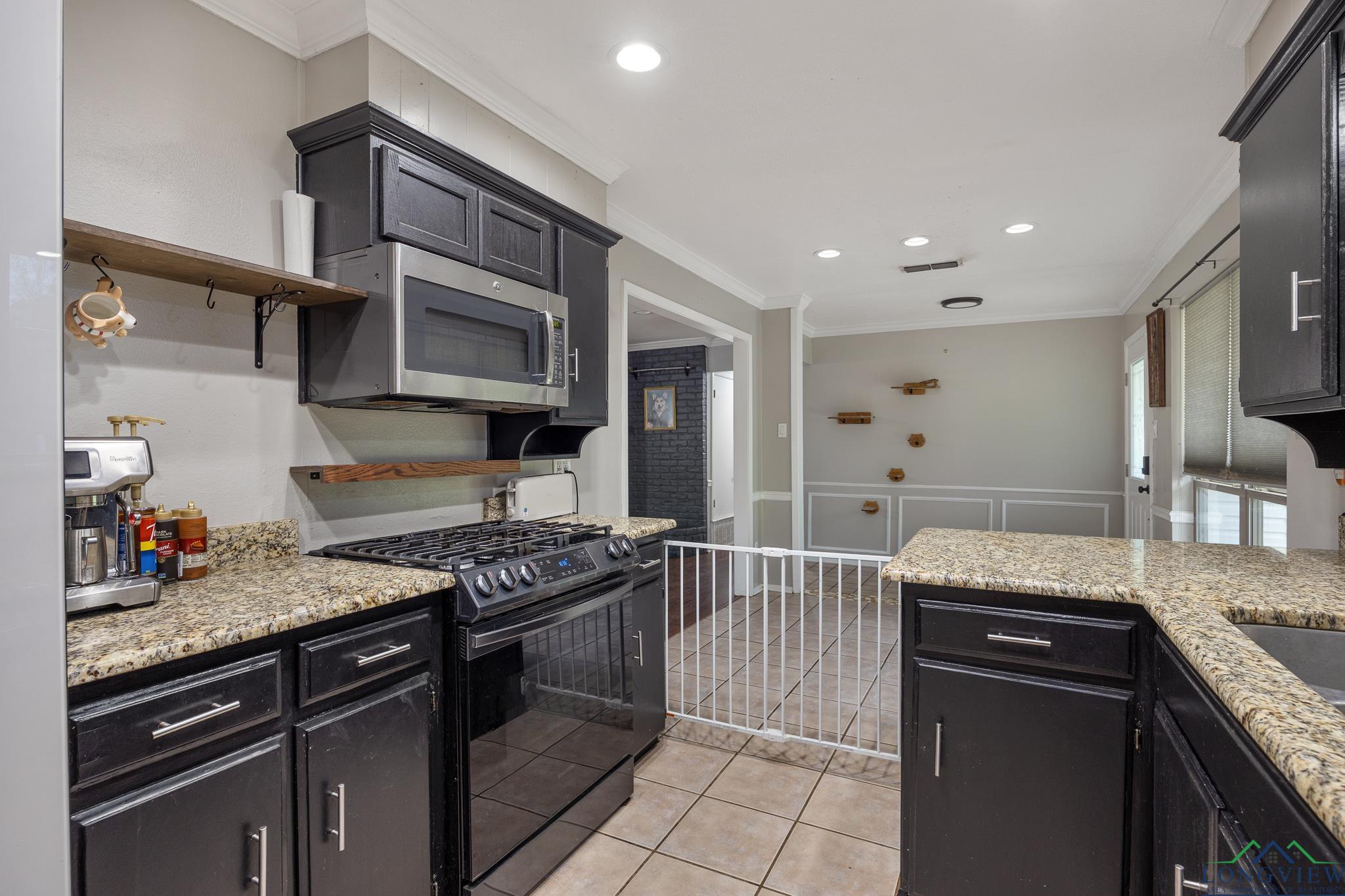 Longview, Texas 75605, United States, 3 Bedrooms Bedrooms, ,2 BathroomsBathrooms,Residential,Active,207941