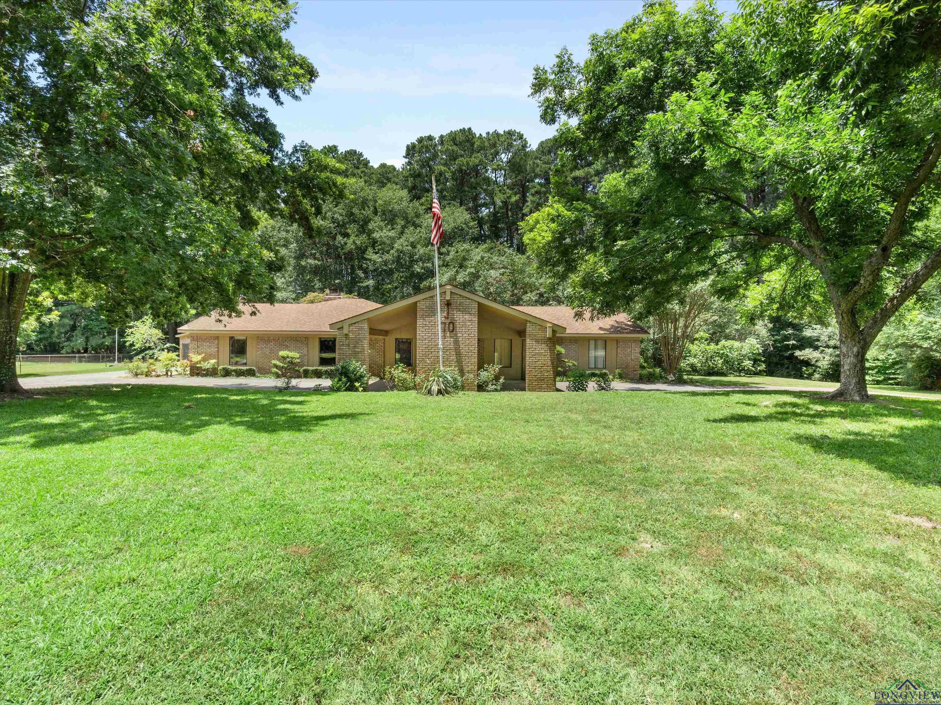 70 County Road 1123, Daingerfield, Texas image 1