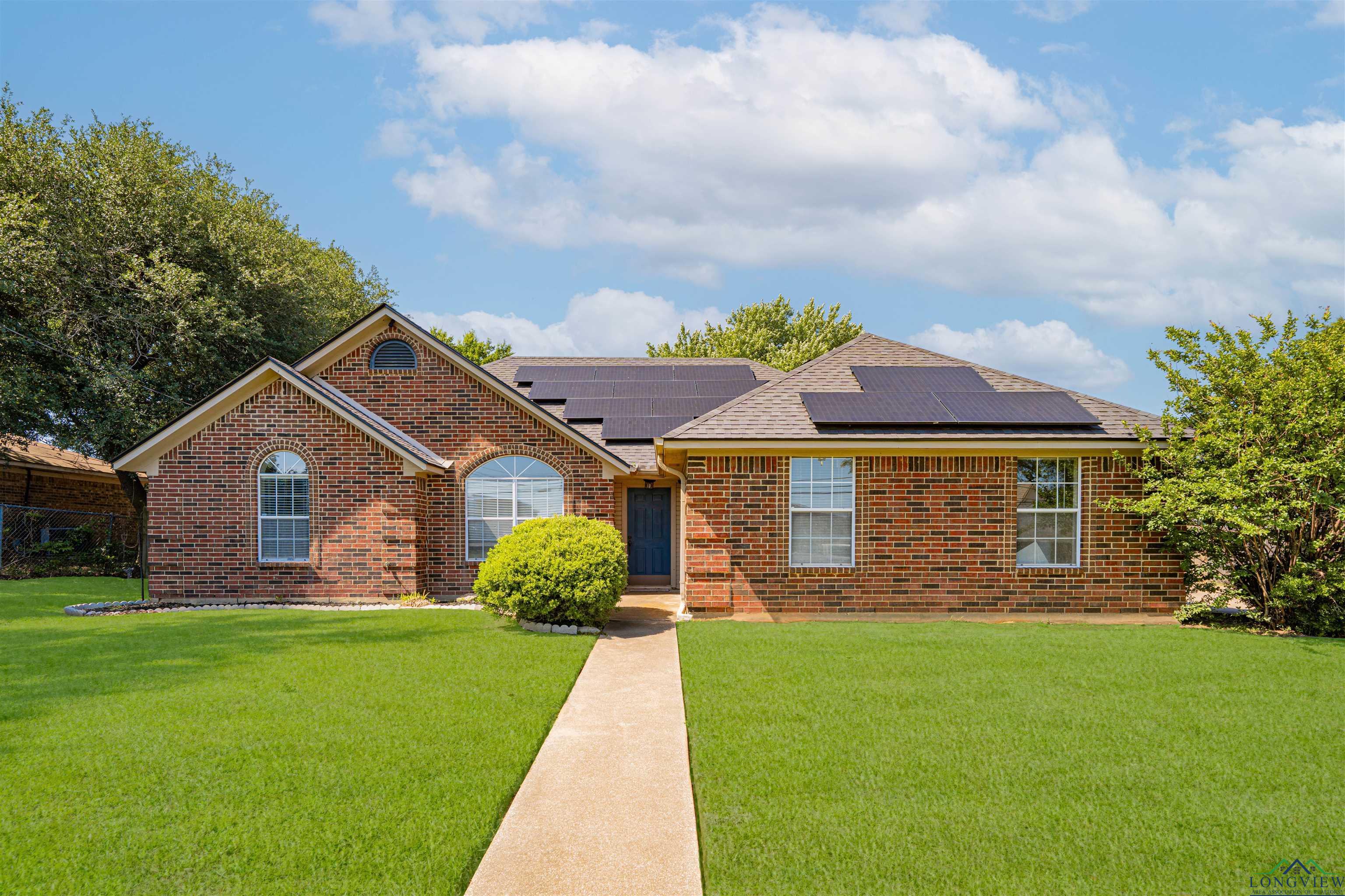 1505 Leach St, Kilgore, Texas image 1