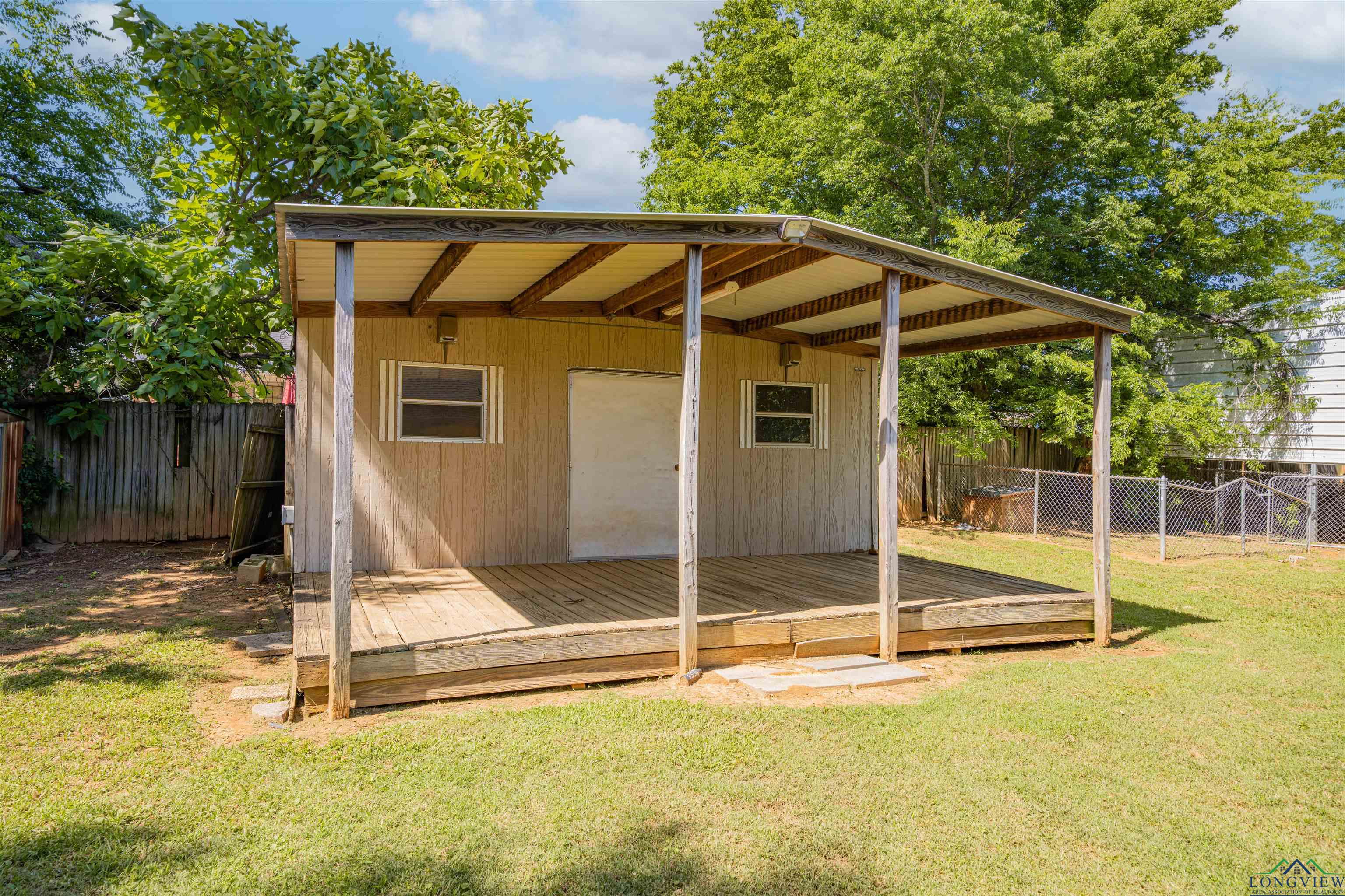 1505 Leach St, Kilgore, Texas image 17