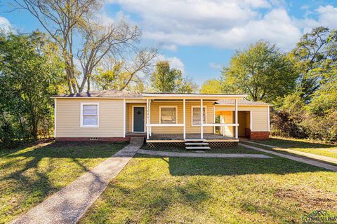 A home in Longview