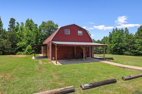 A home in Gilmer