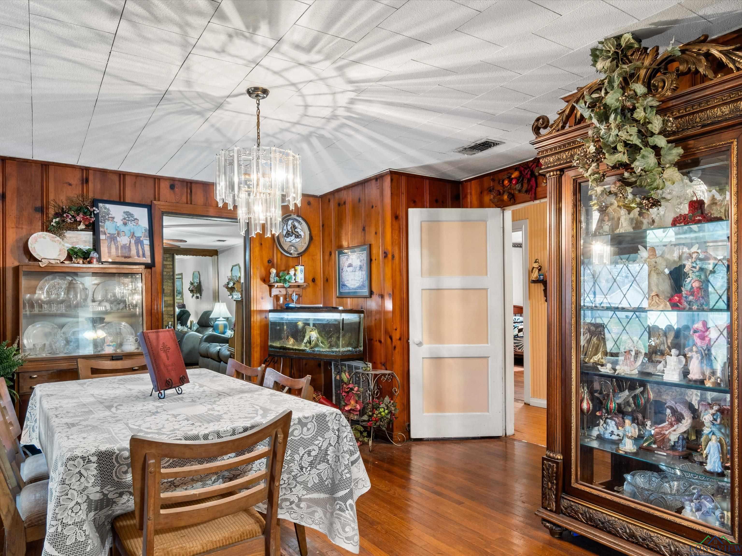 1213 E First St, Hughes Springs, Texas image 7