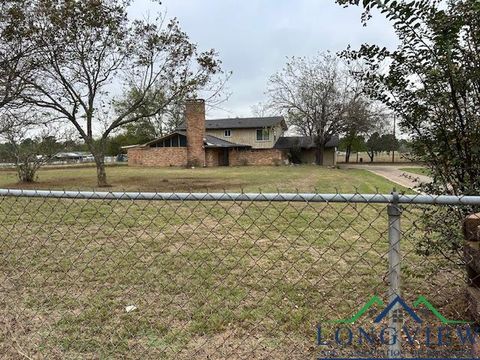 A home in Gladewater