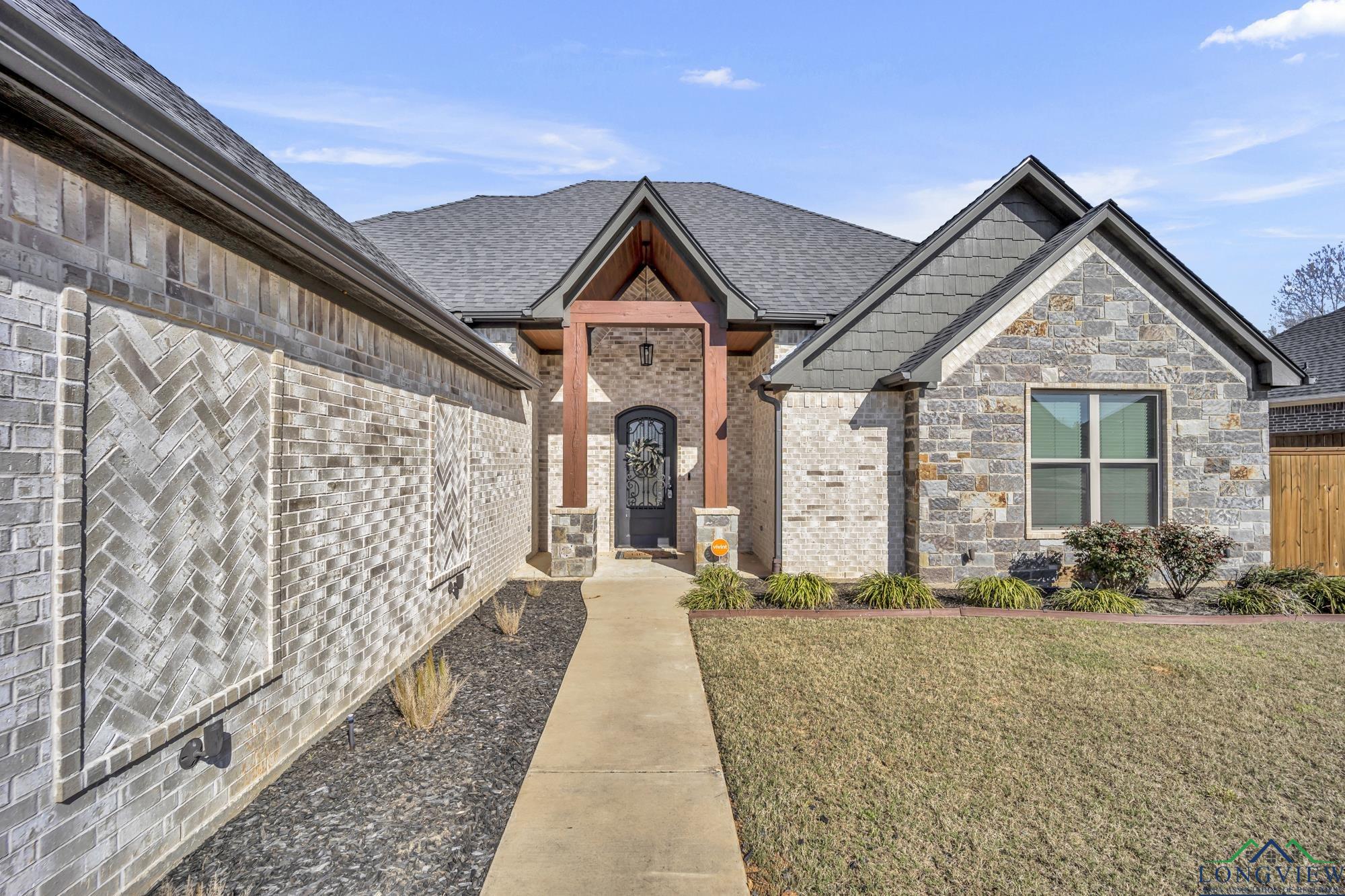 225 Saddle Brook Circle, Hallsville, Texas image 3