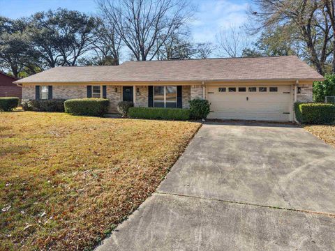 Homes For Sale - 1805 Buckner St<br/> Gregg County, Longview, TX 75604