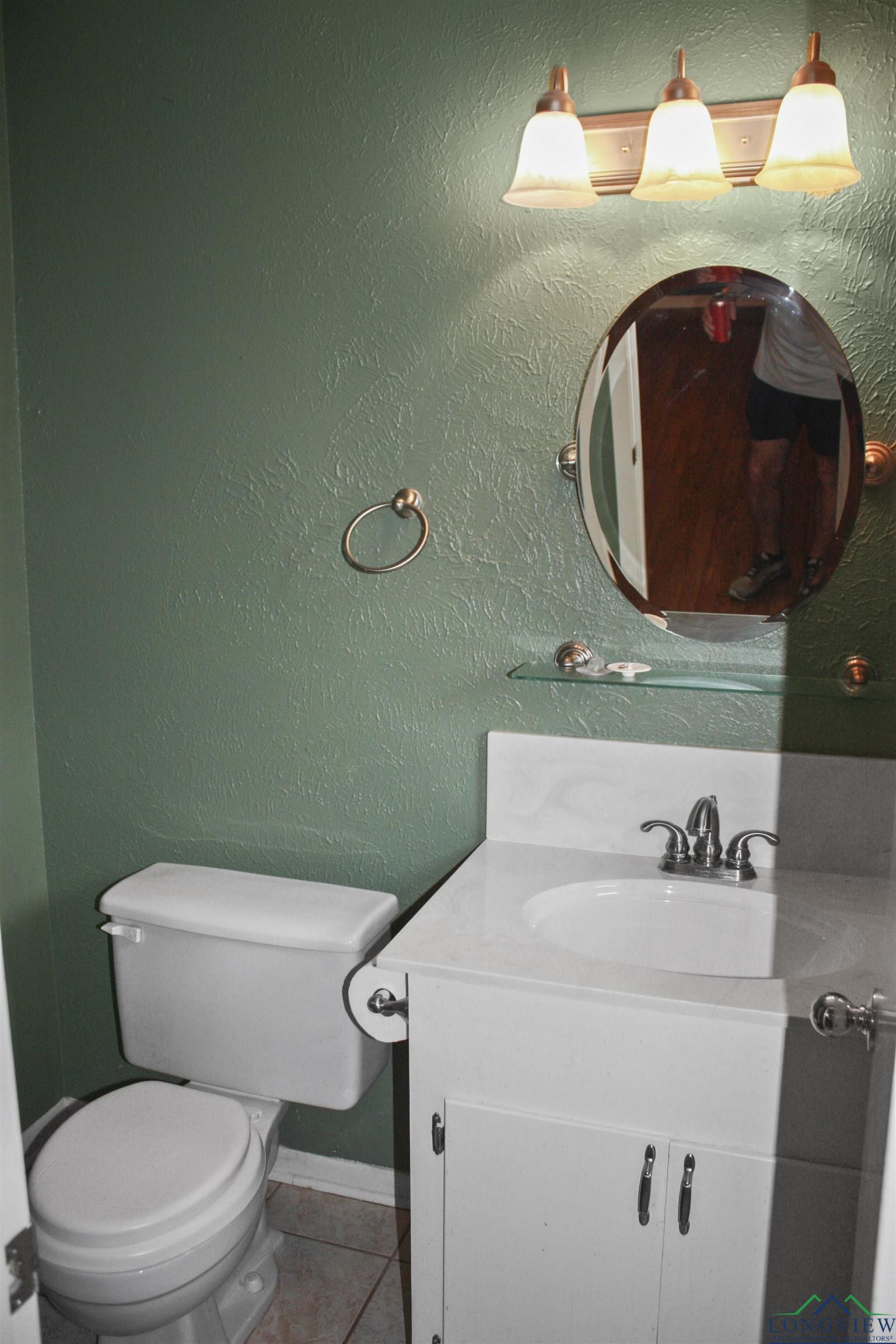 308 E Williams St, Carthage, Texas image 11