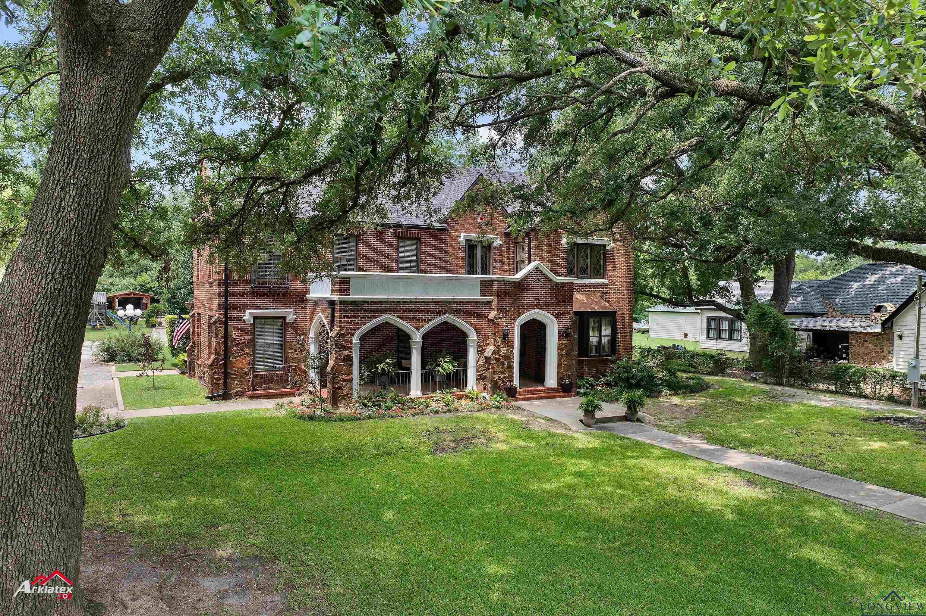 1010 S Main St, Henderson, Texas image 1
