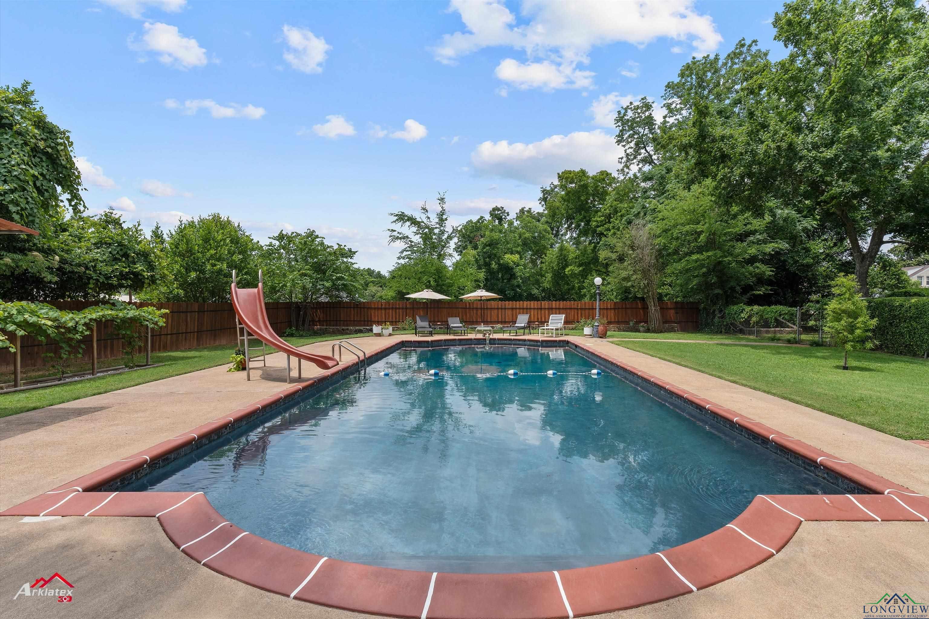 1010 S Main St, Henderson, Texas image 48
