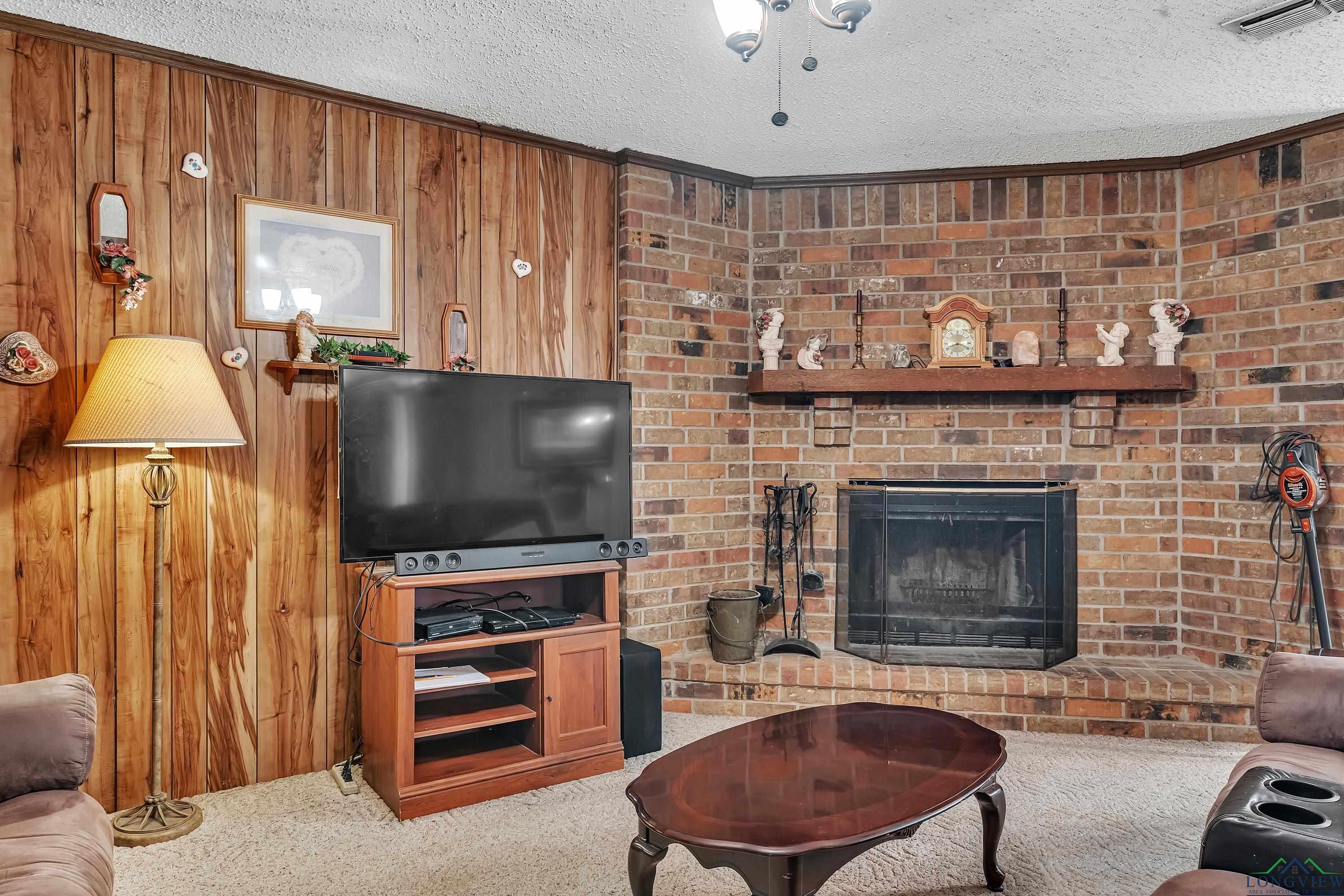 22 Melanie Court, Longview, Texas image 2