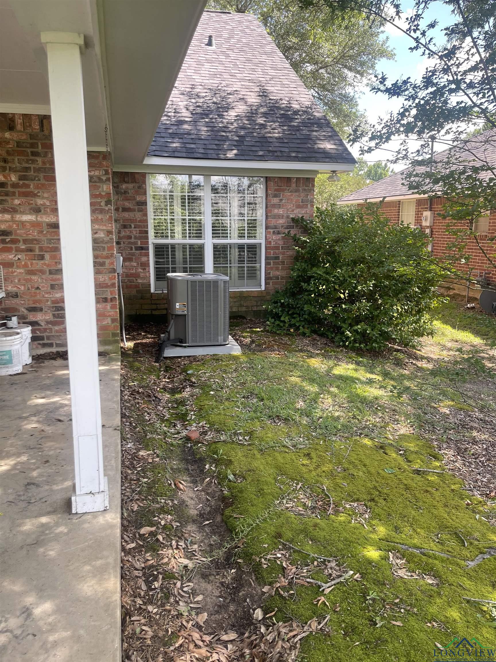 1404 Stonebriar Dr, Carthage, Texas image 12