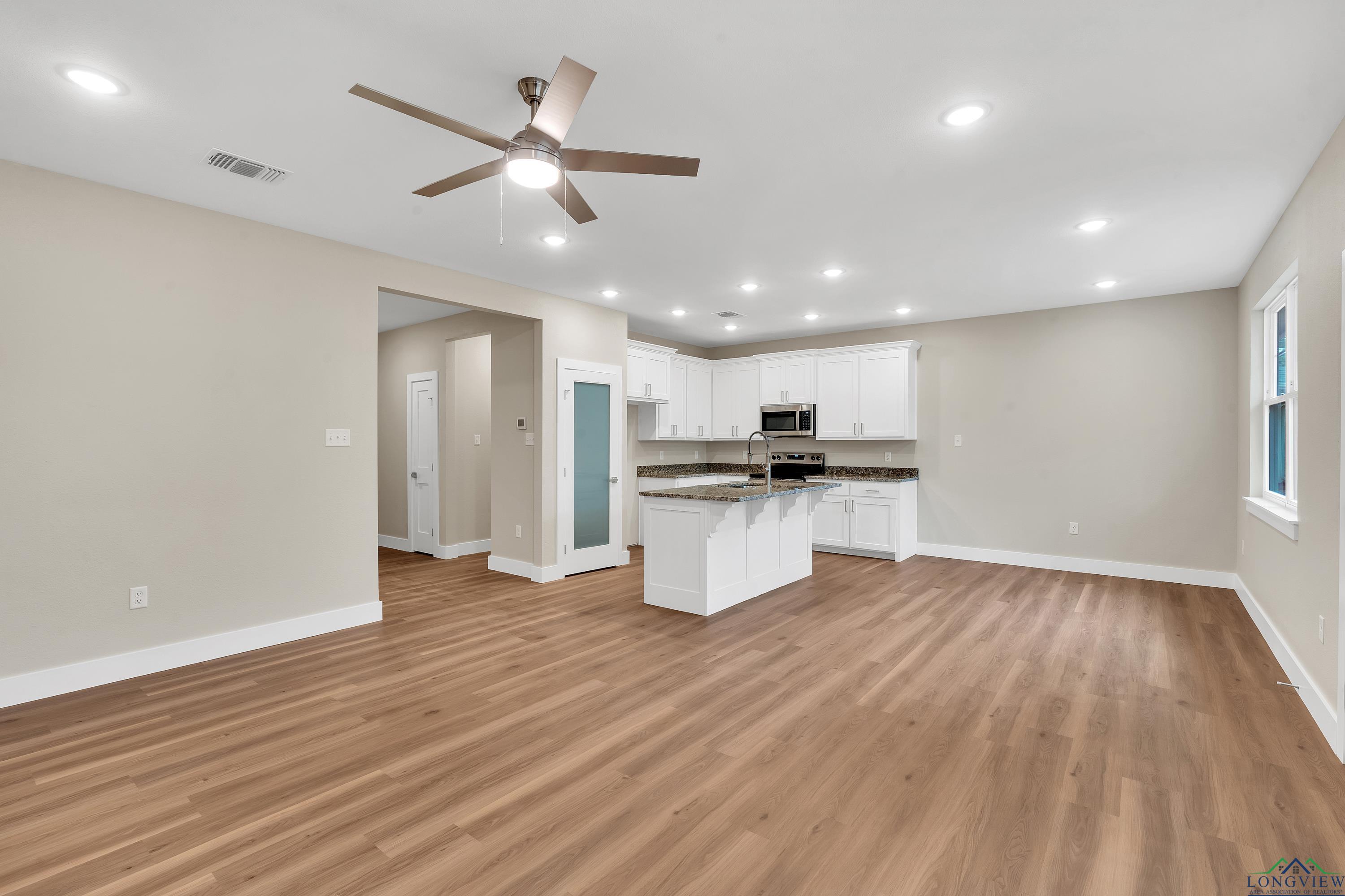 122 Mia Ln, Longview, Texas image 3