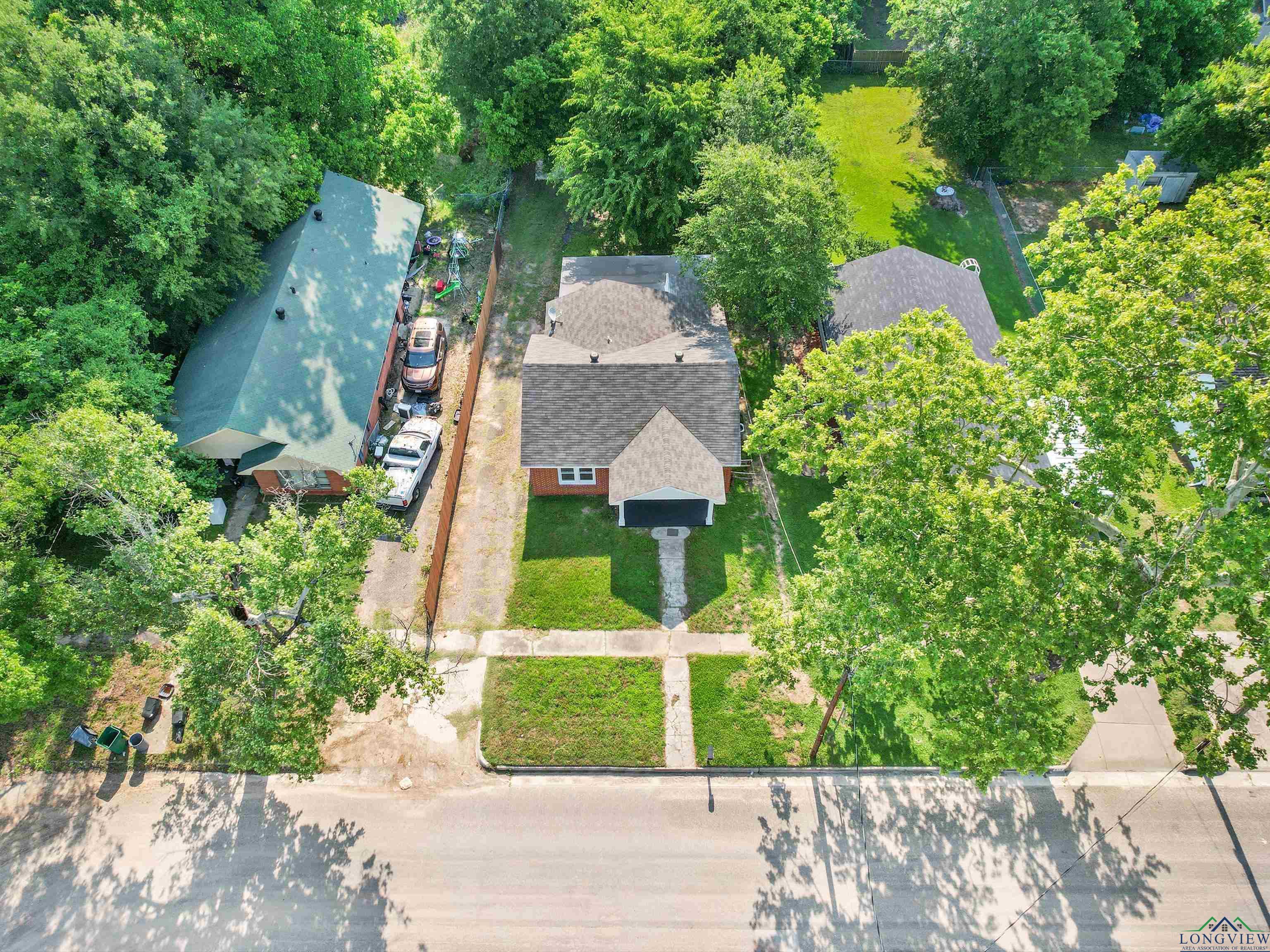 617 N Trinity St, Gilmer, Texas image 9