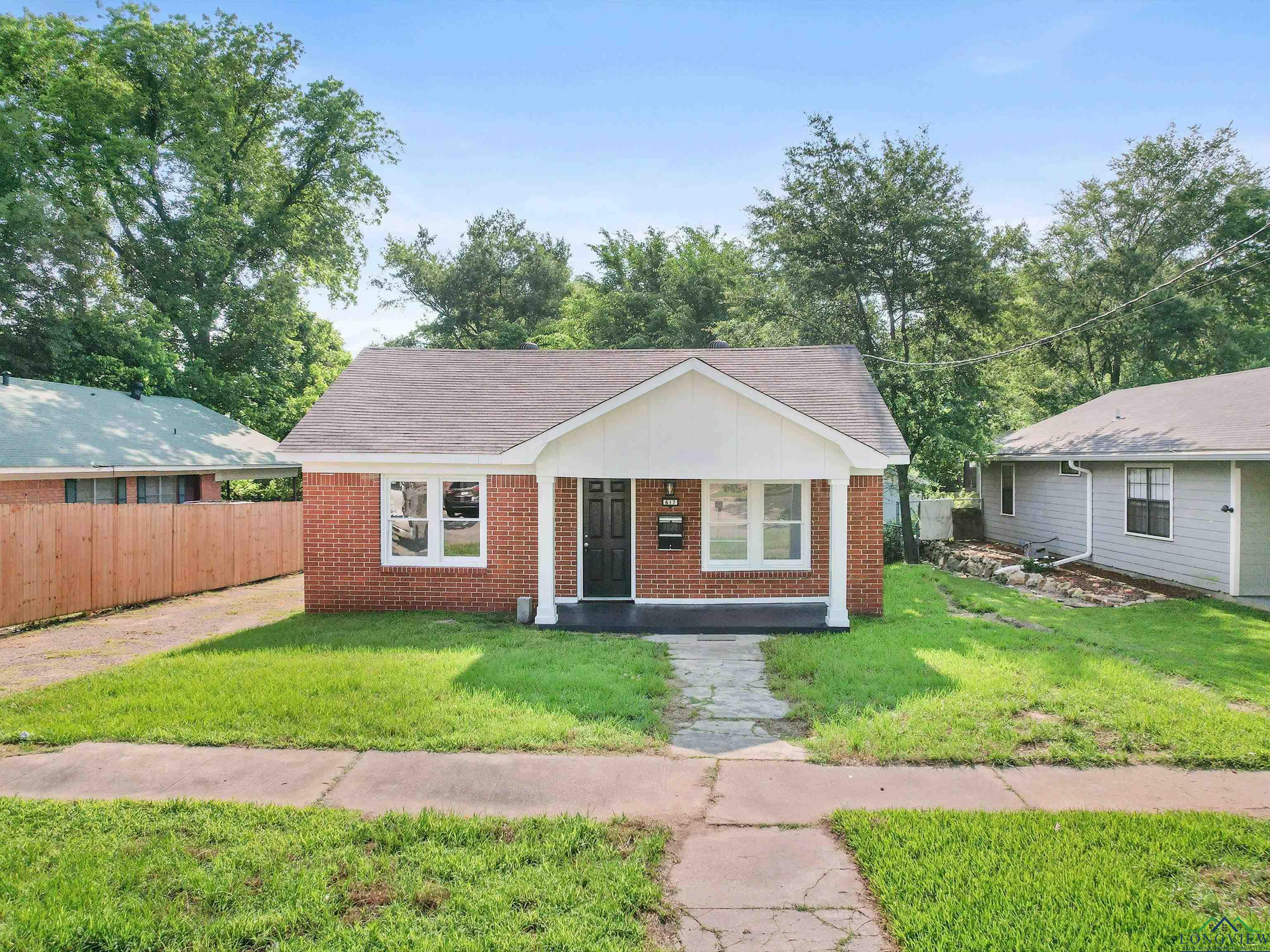 617 N Trinity St, Gilmer, Texas image 4
