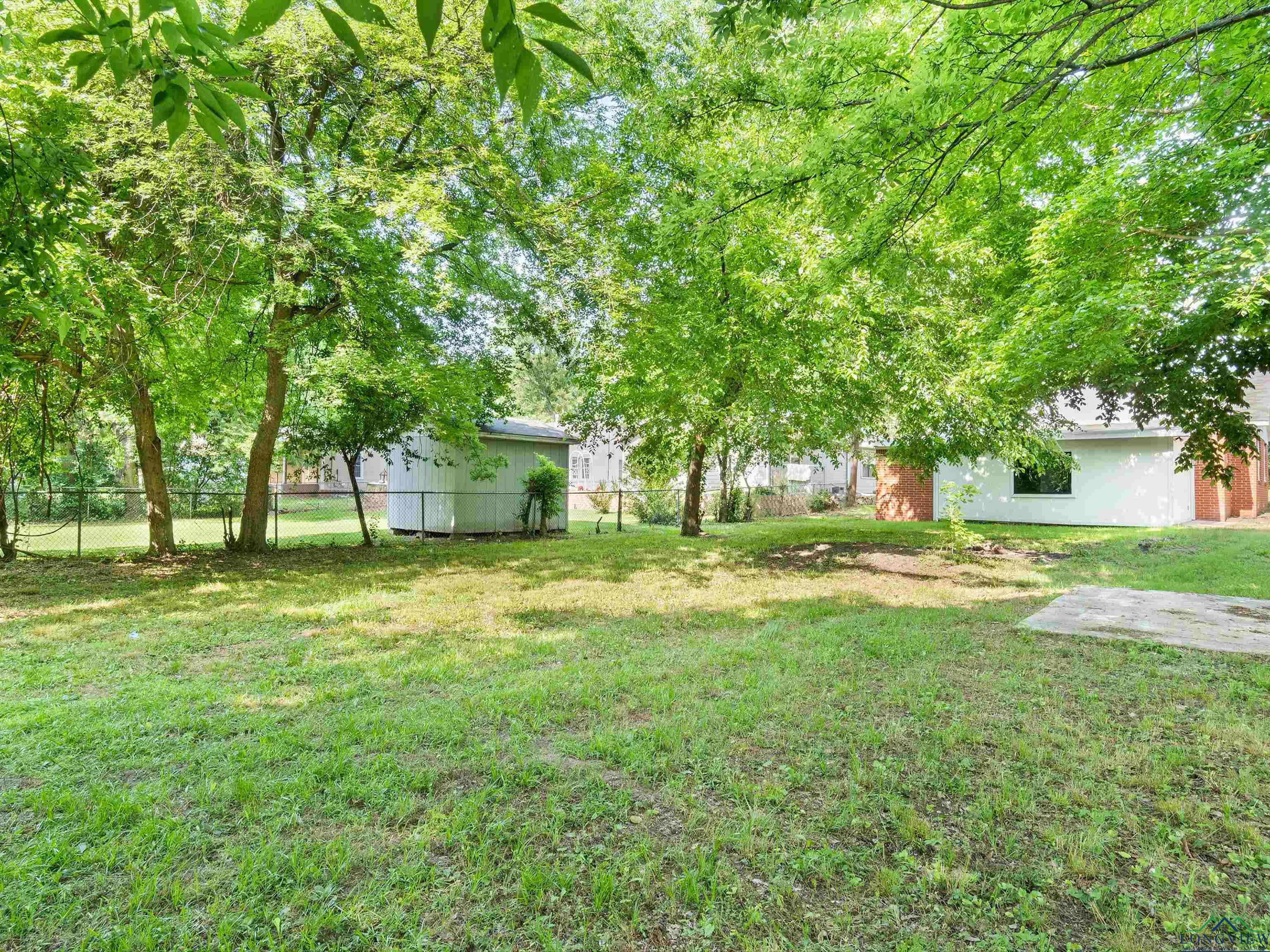 617 N Trinity St, Gilmer, Texas image 6