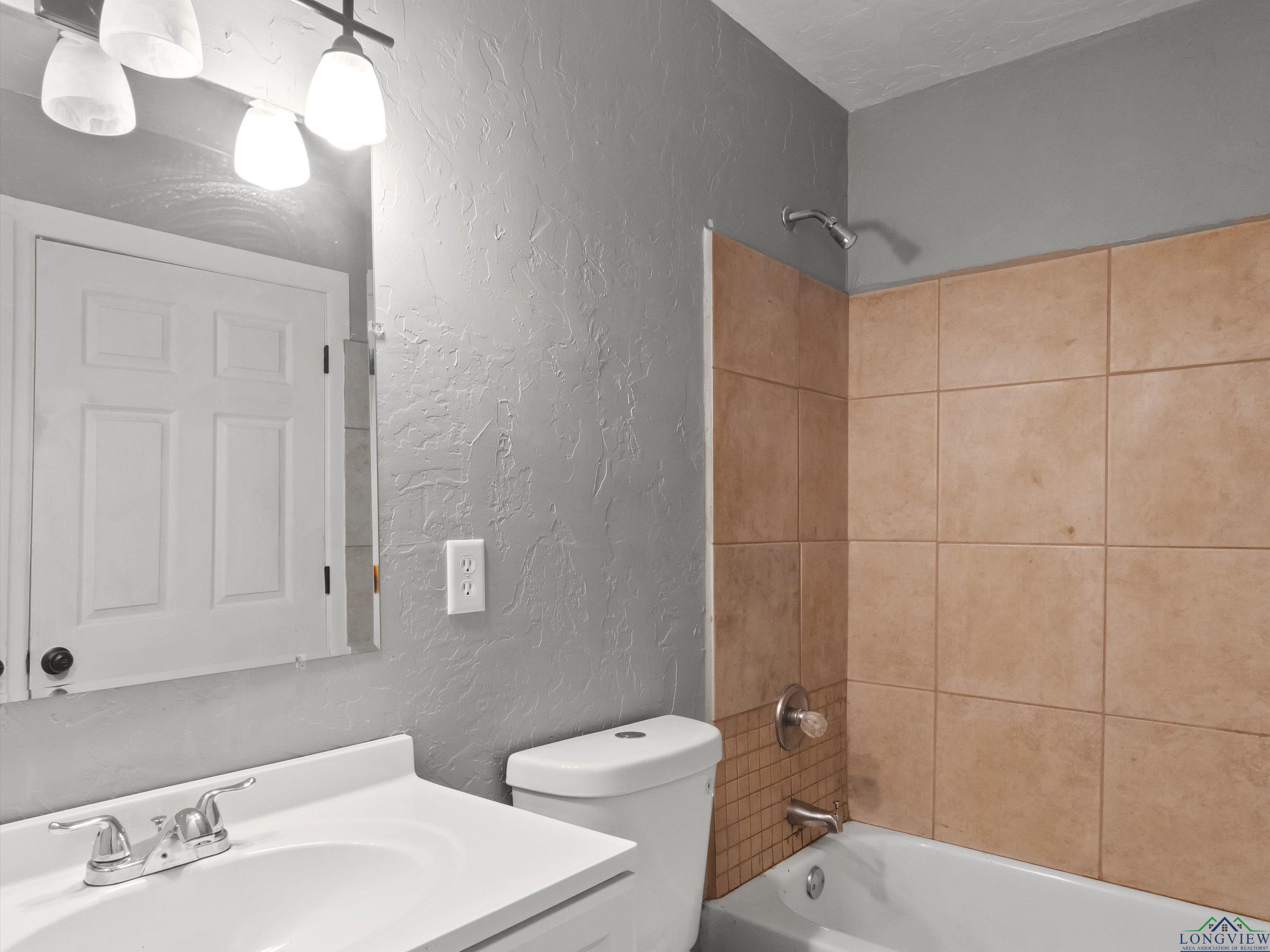 509 Clark St, Gilmer, Texas image 15