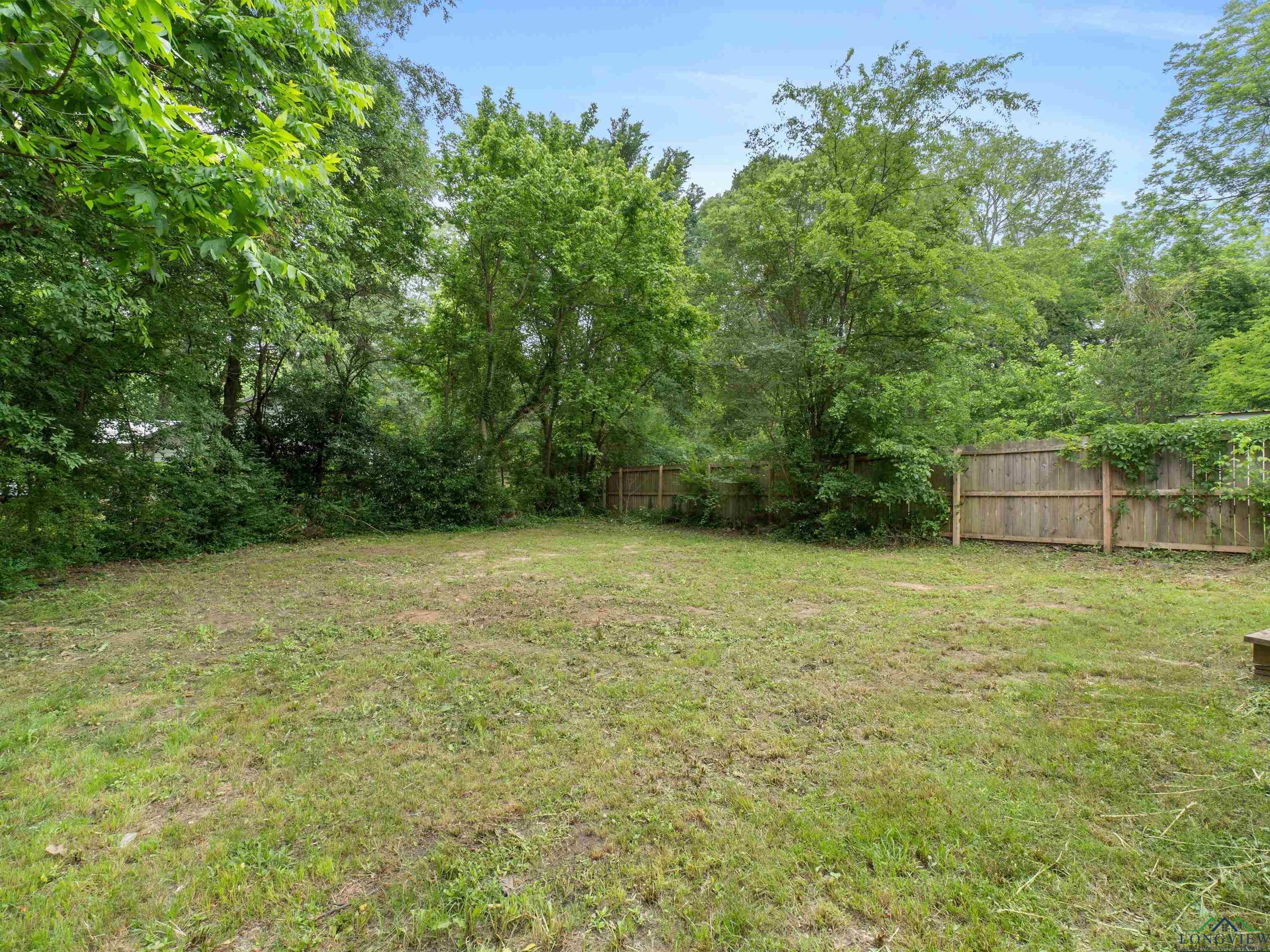 509 Clark St, Gilmer, Texas image 4