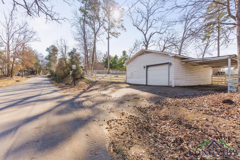 1615 Frost Street, Gilmer, Texas image 32